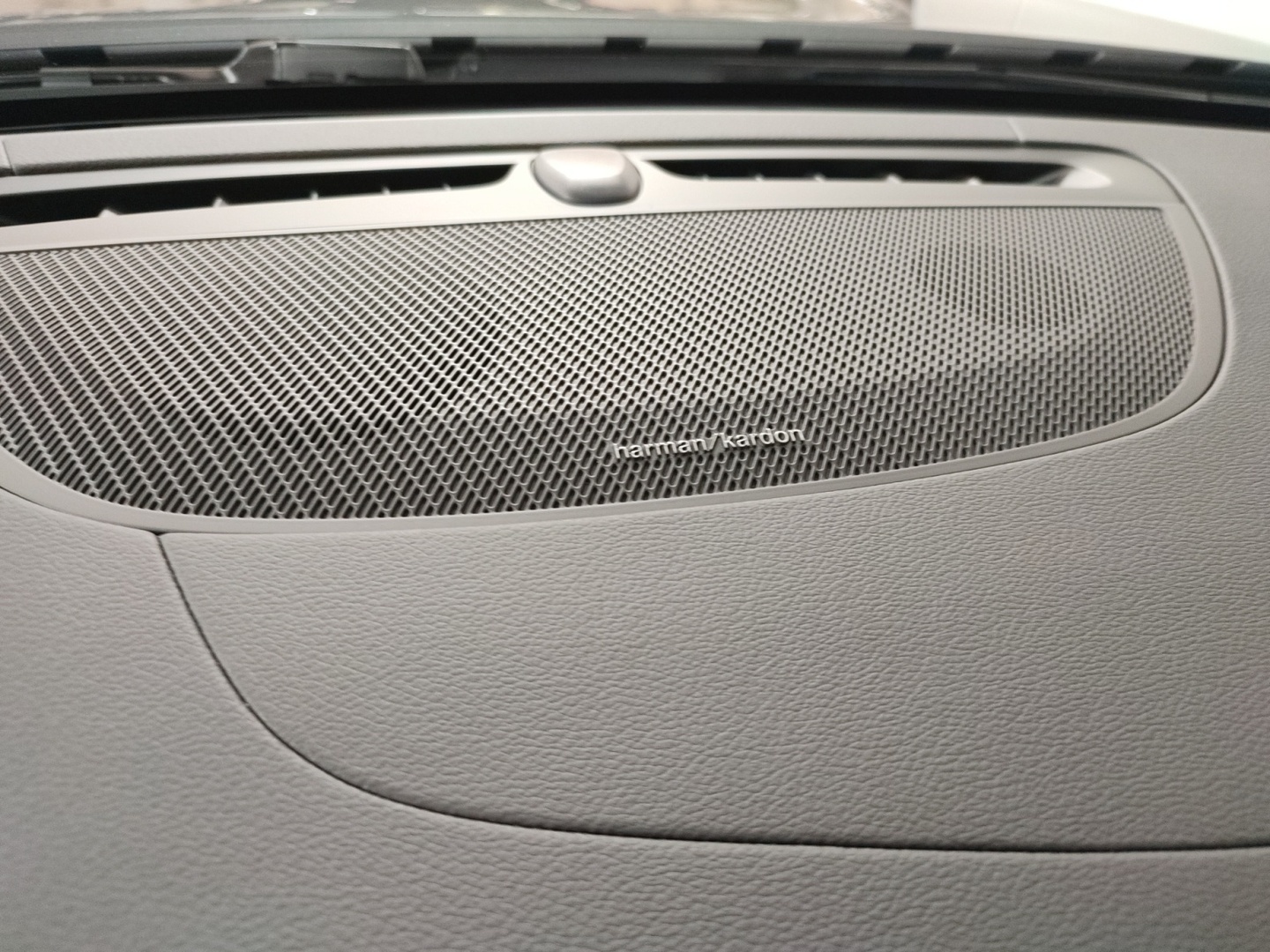 VOLVO V60 2026