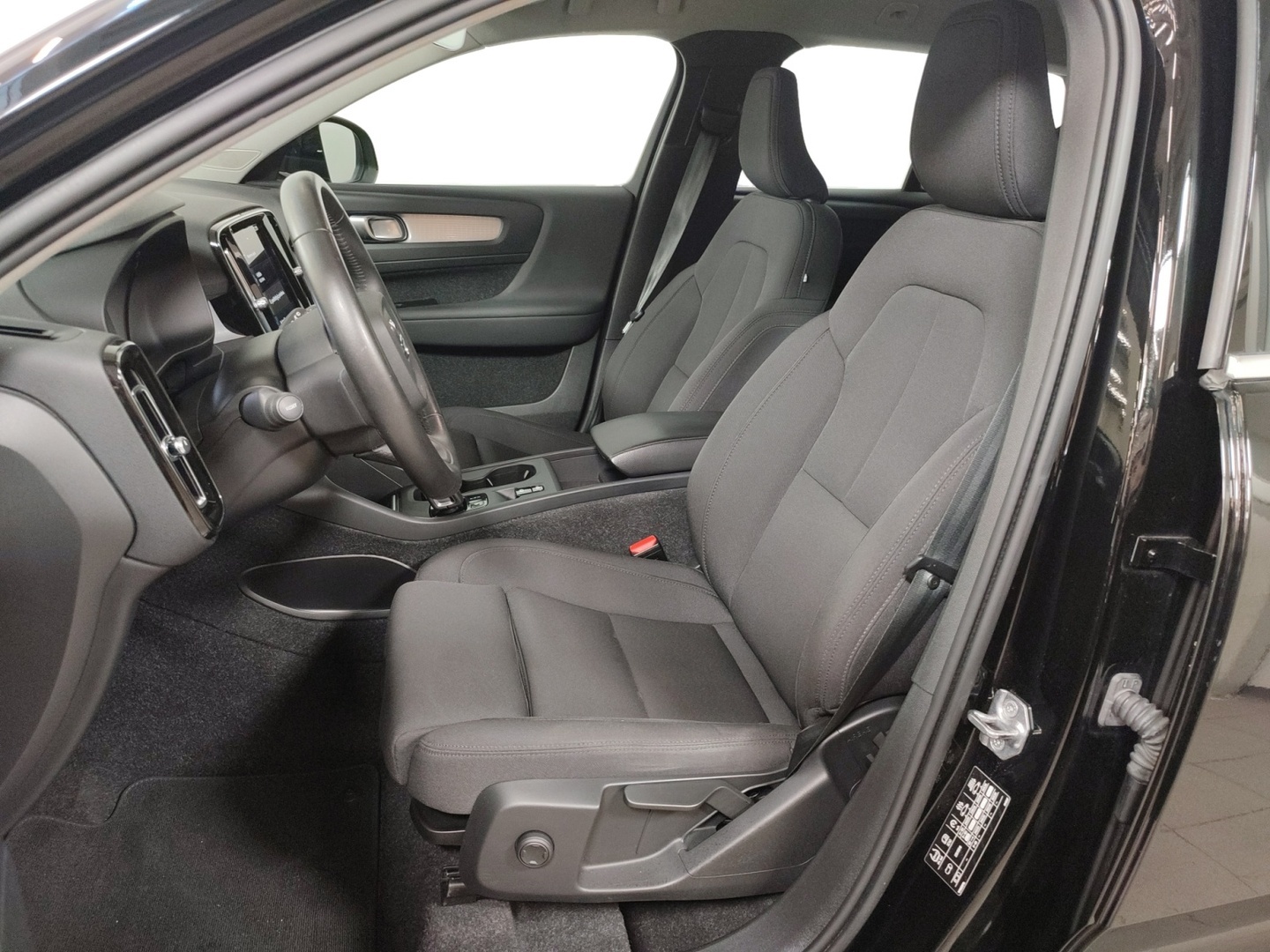 VOLVO XC40 2021