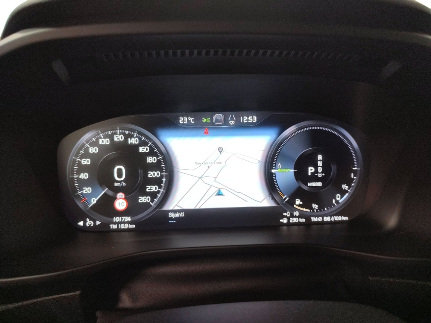 VOLVO XC40 2021