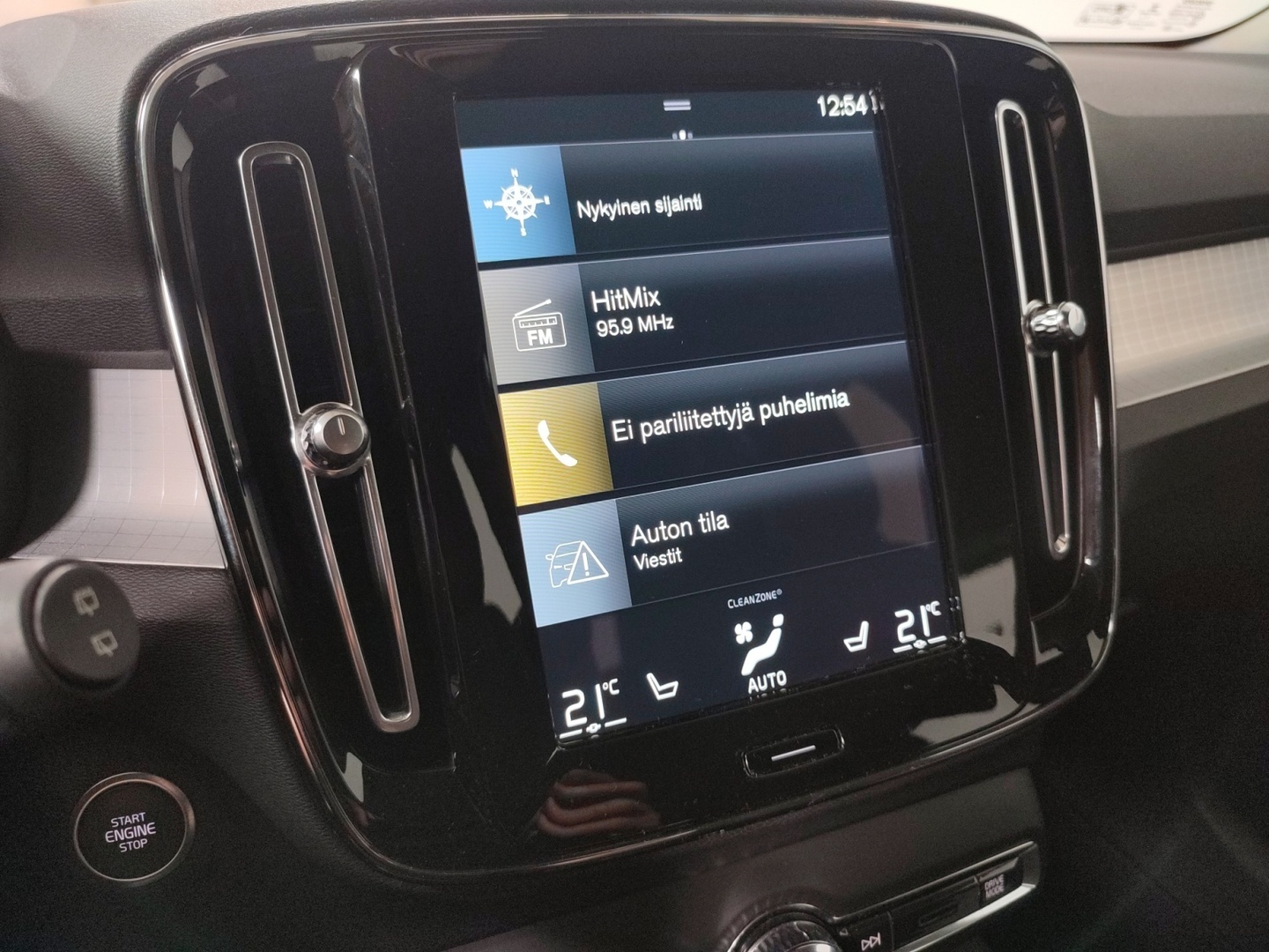 VOLVO XC40 2021
