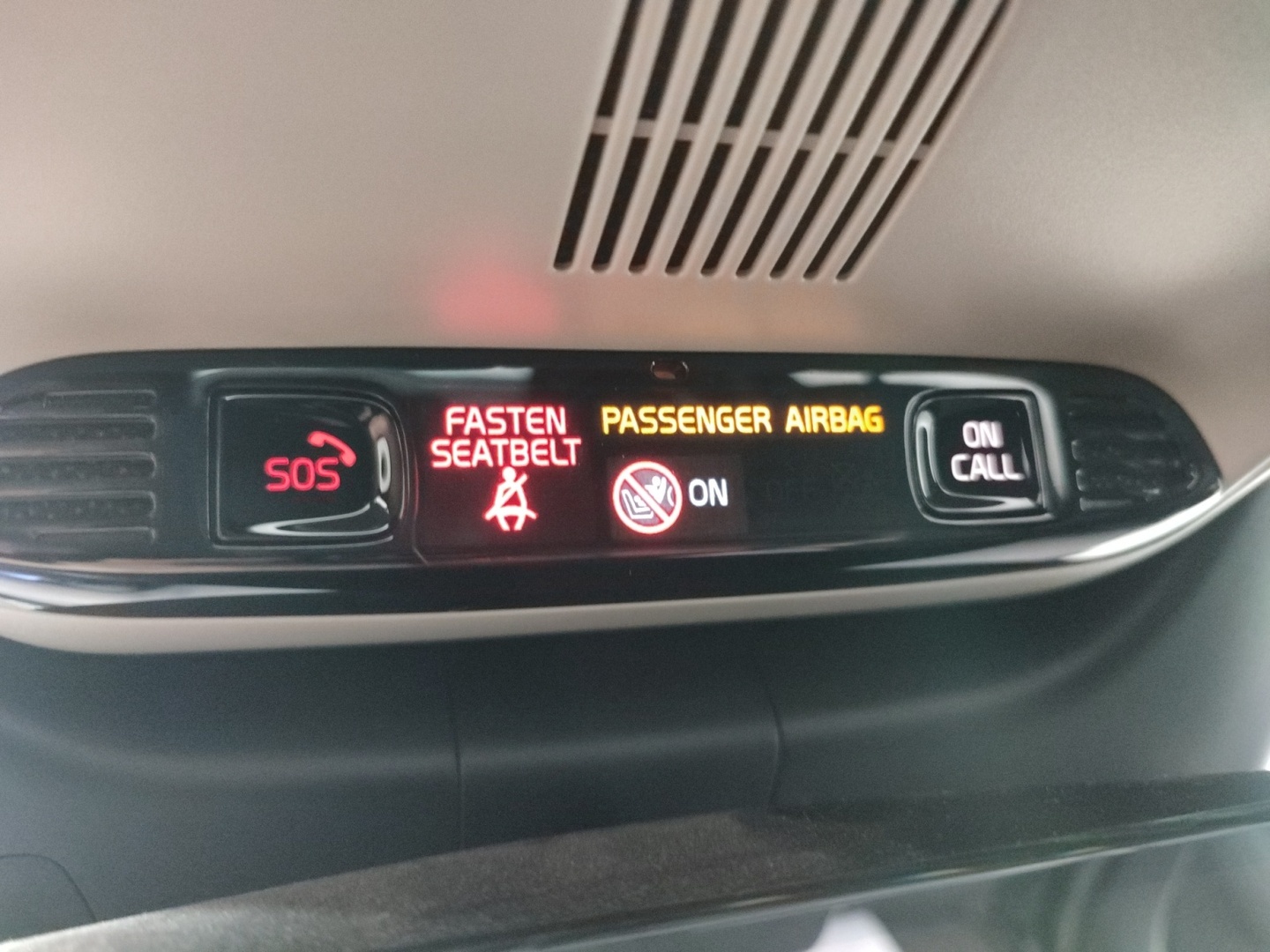 VOLVO XC40 2021