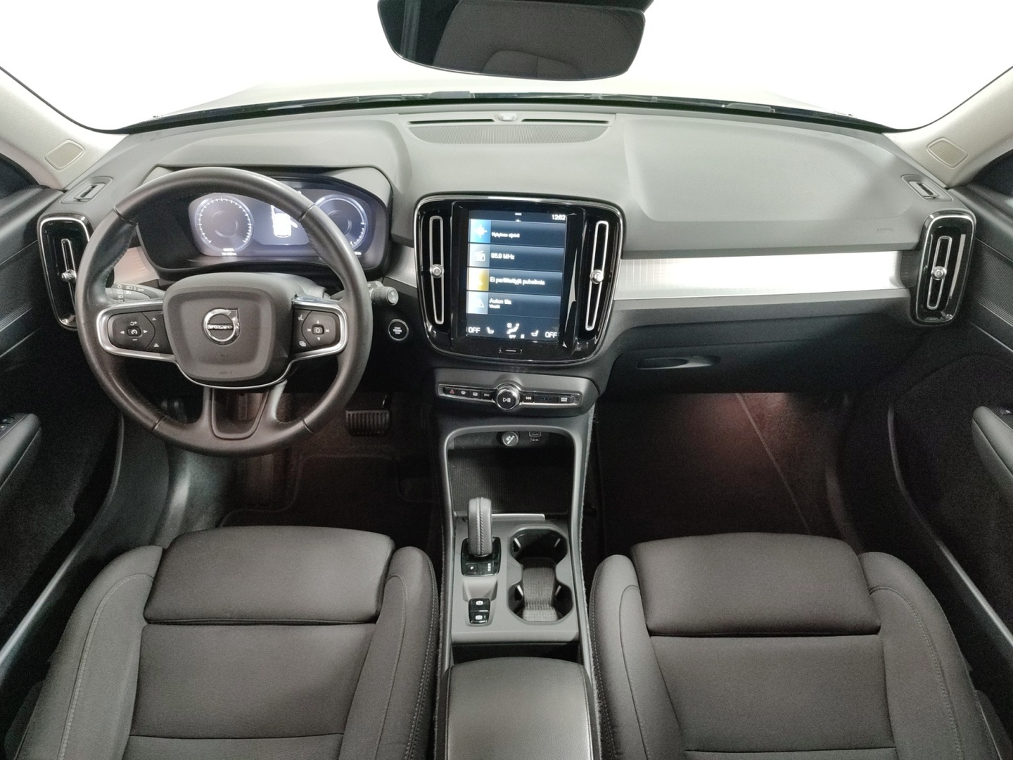 VOLVO XC40 2021