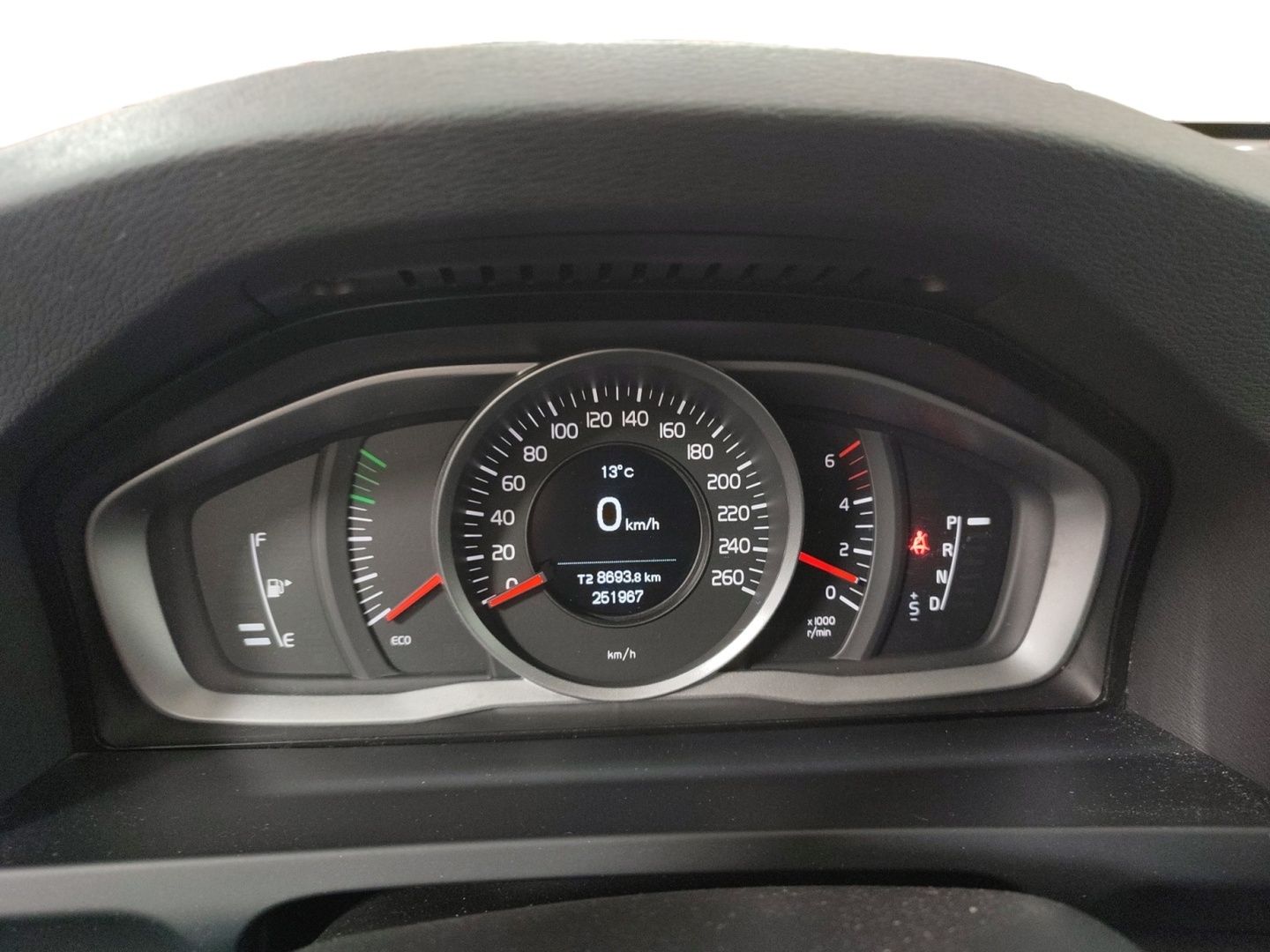 VOLVO V60 2016