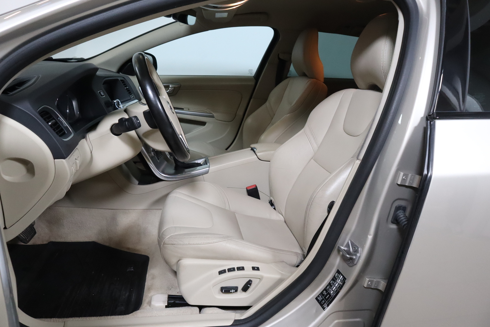 VOLVO V60 Cross Country 2017