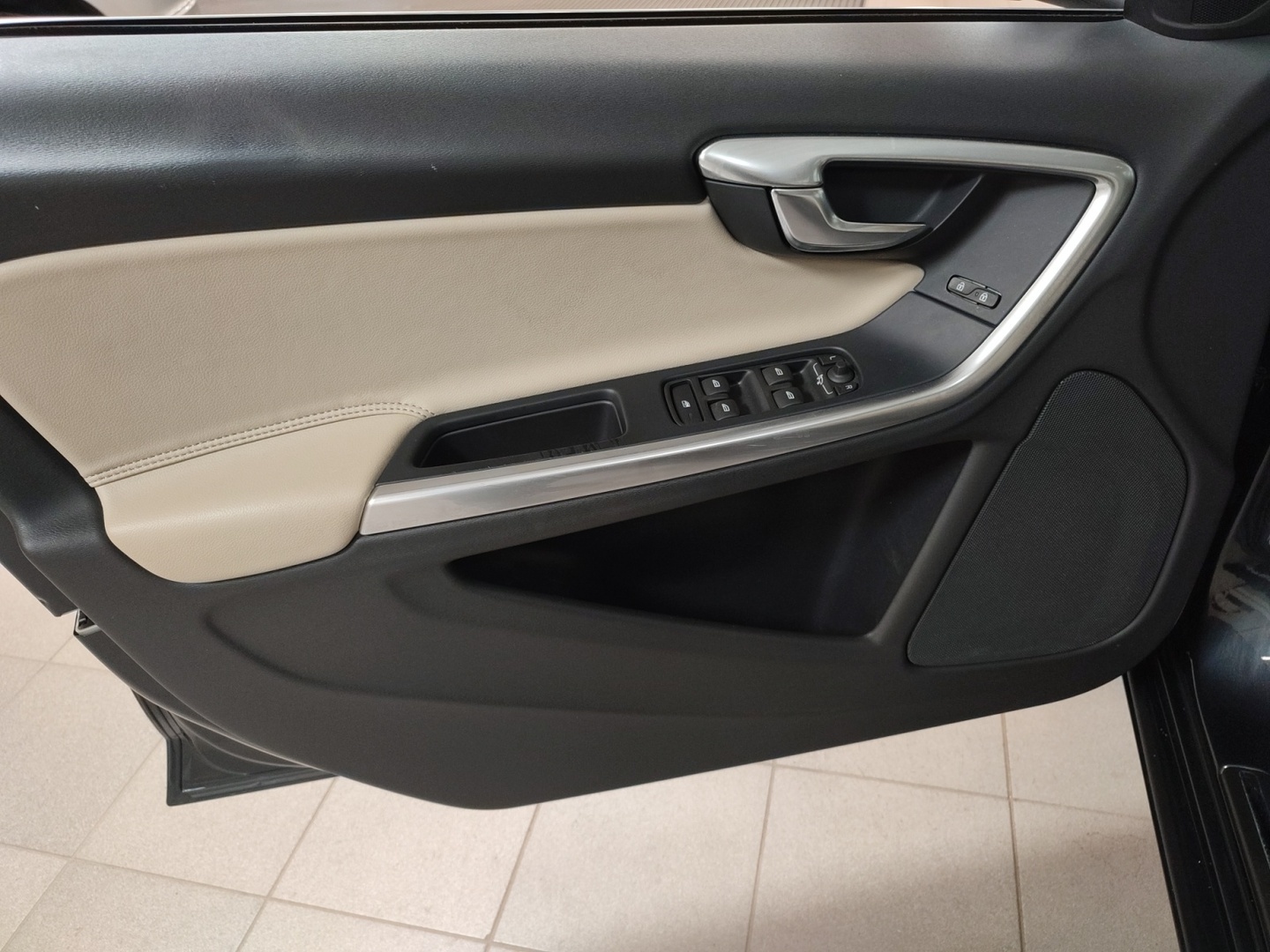 VOLVO V60 2018