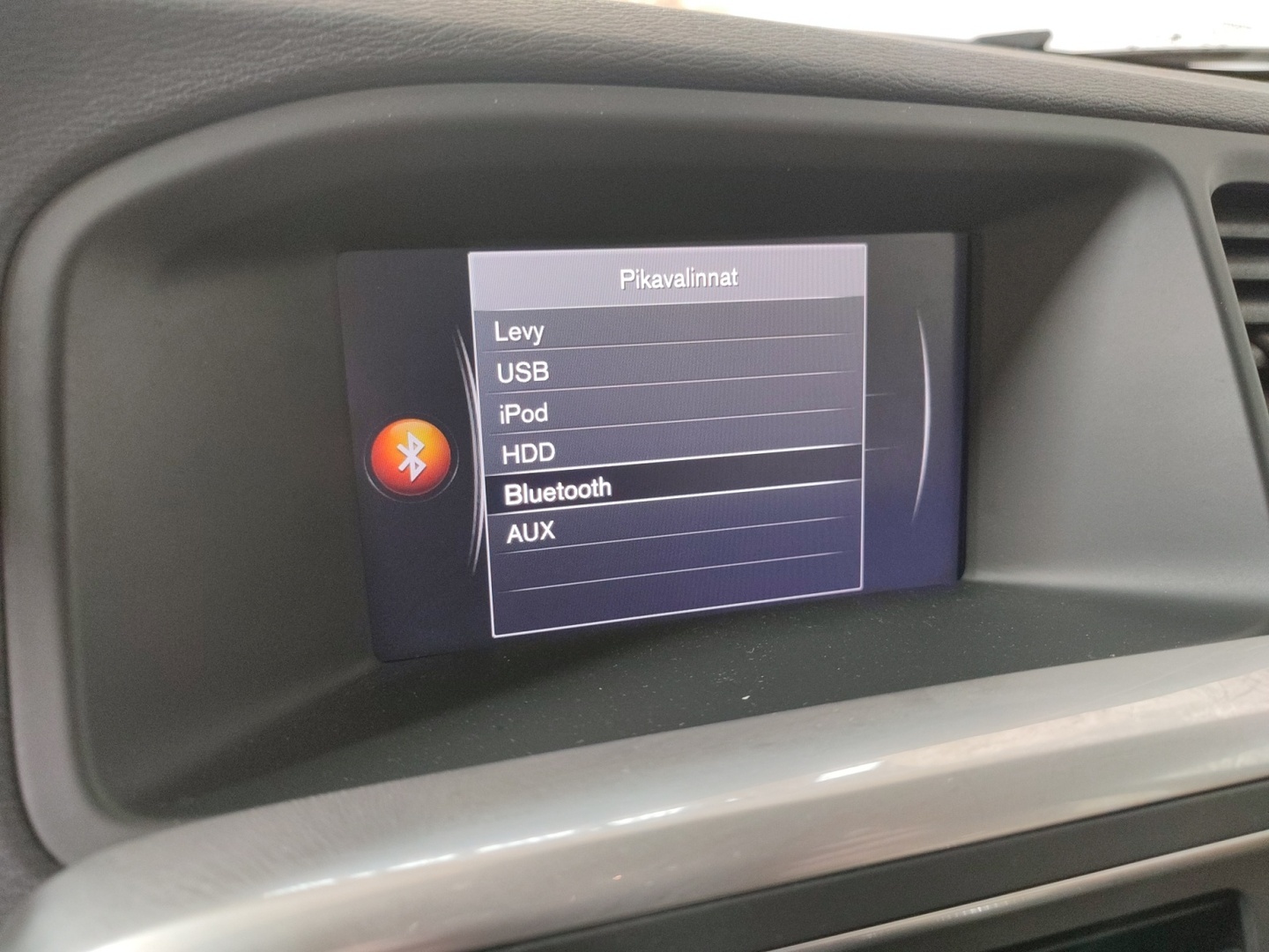 VOLVO V60 2018