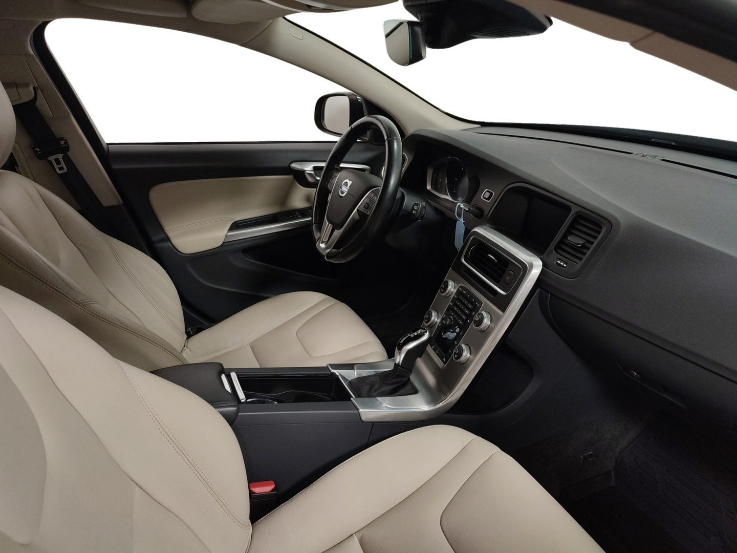 VOLVO V60 2018