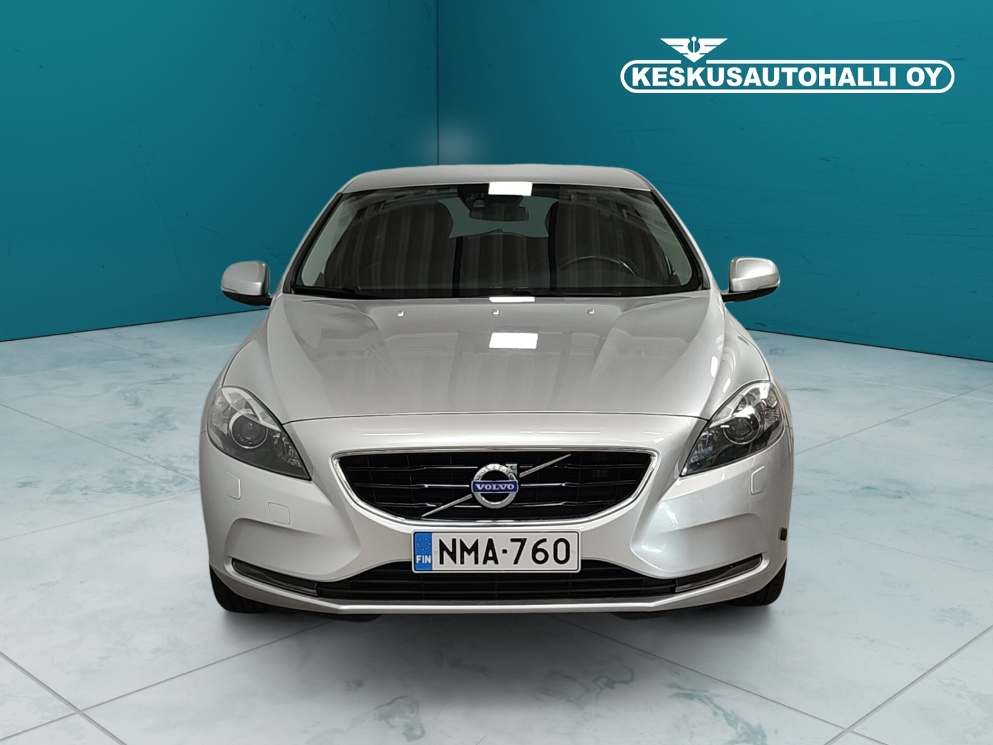 VOLVO V40 2015