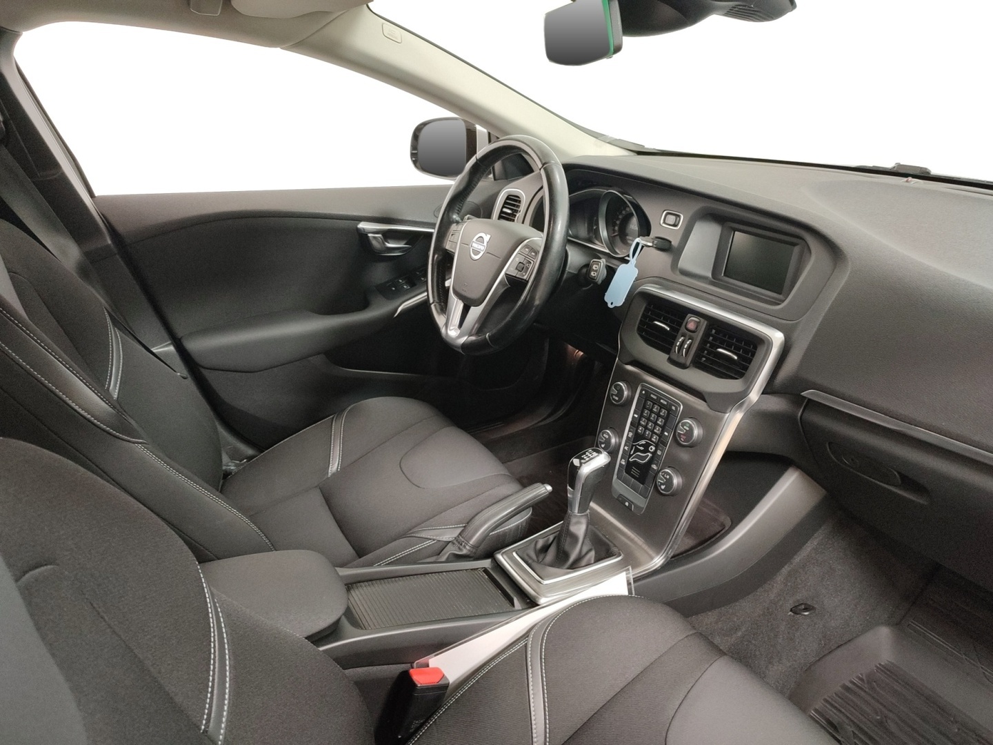 VOLVO V40 2015