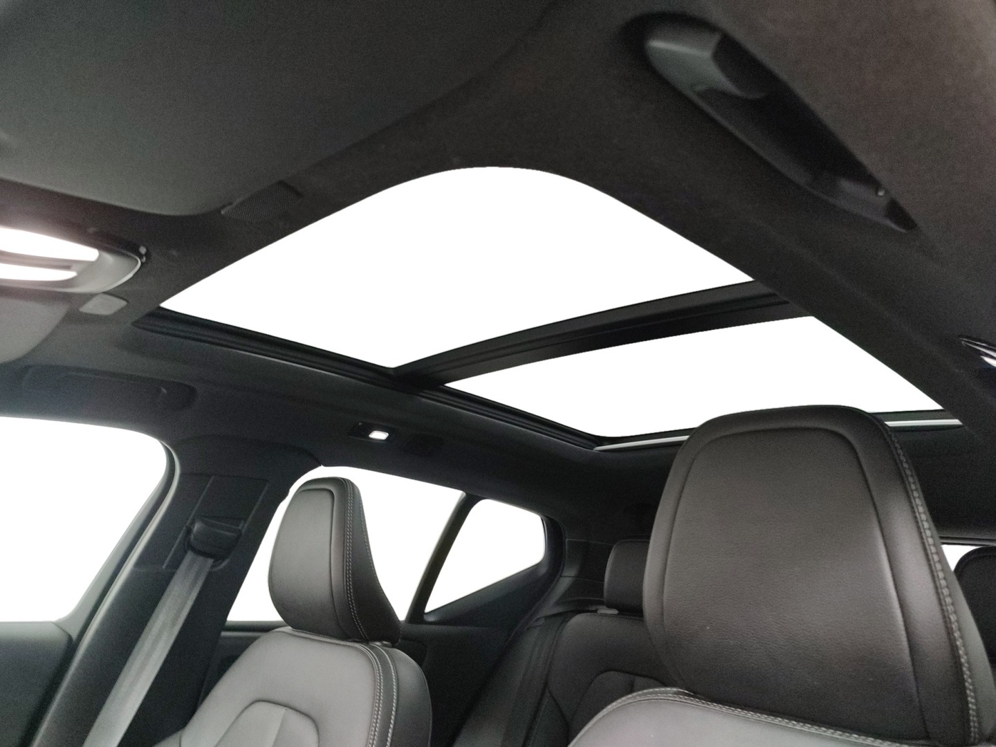 VOLVO XC40 2021