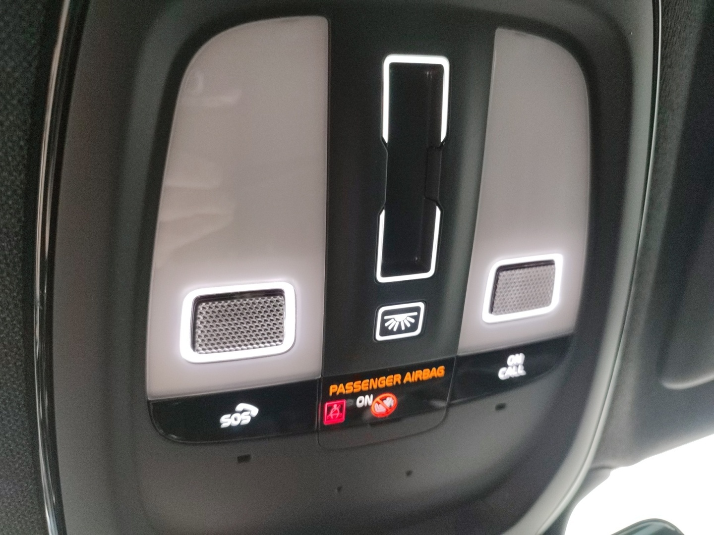 VOLVO XC40 2021