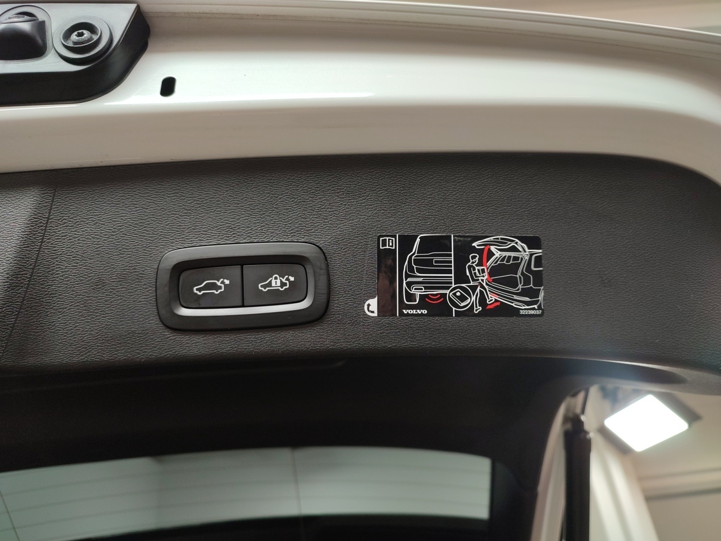 VOLVO XC40 2021
