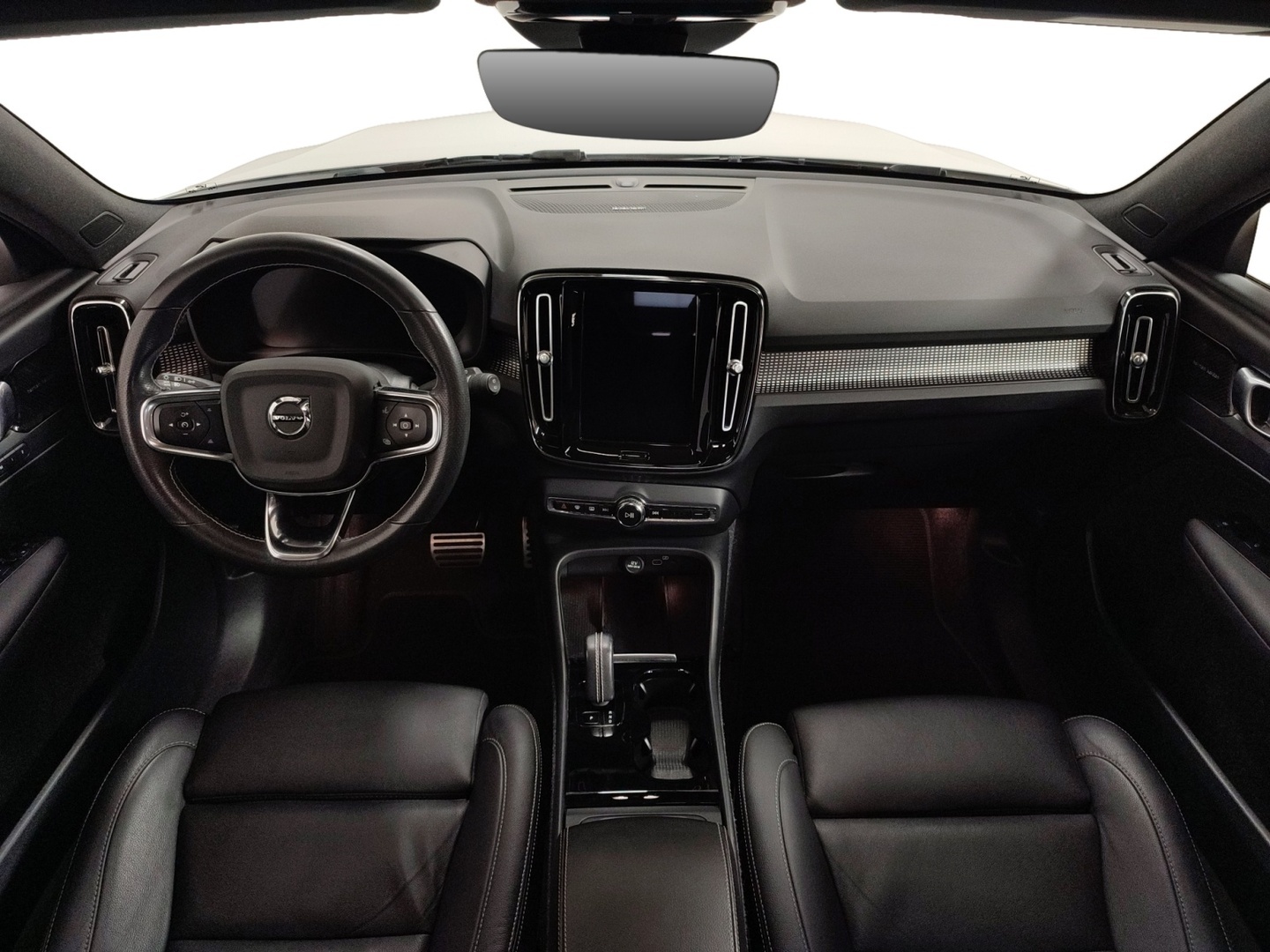 VOLVO XC40 2021