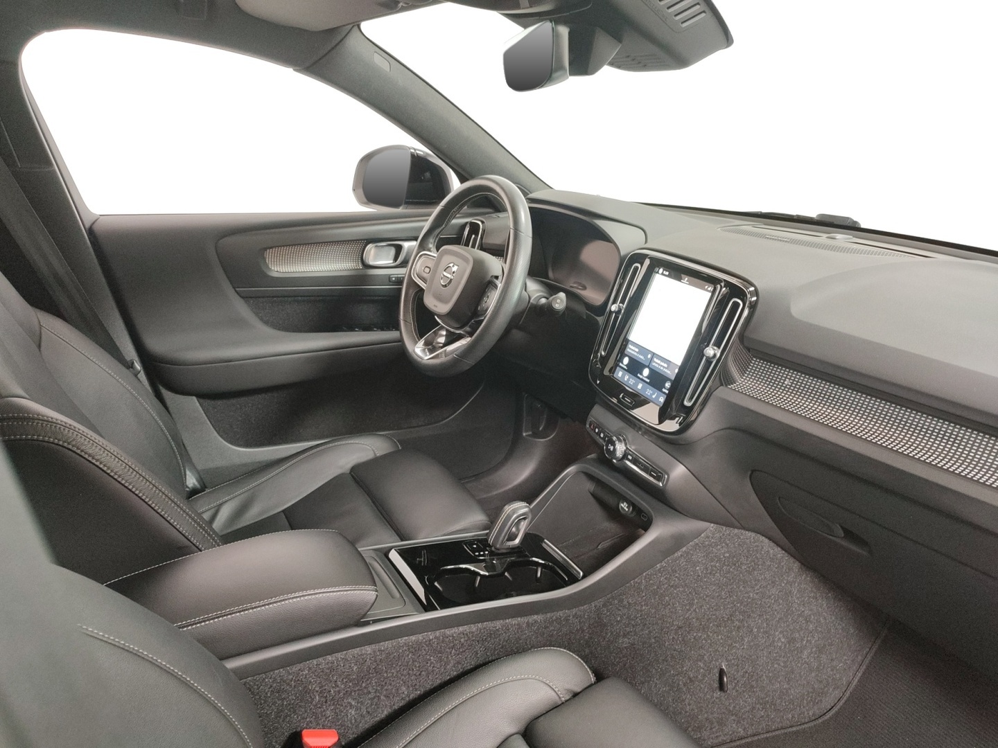 VOLVO XC40 2021