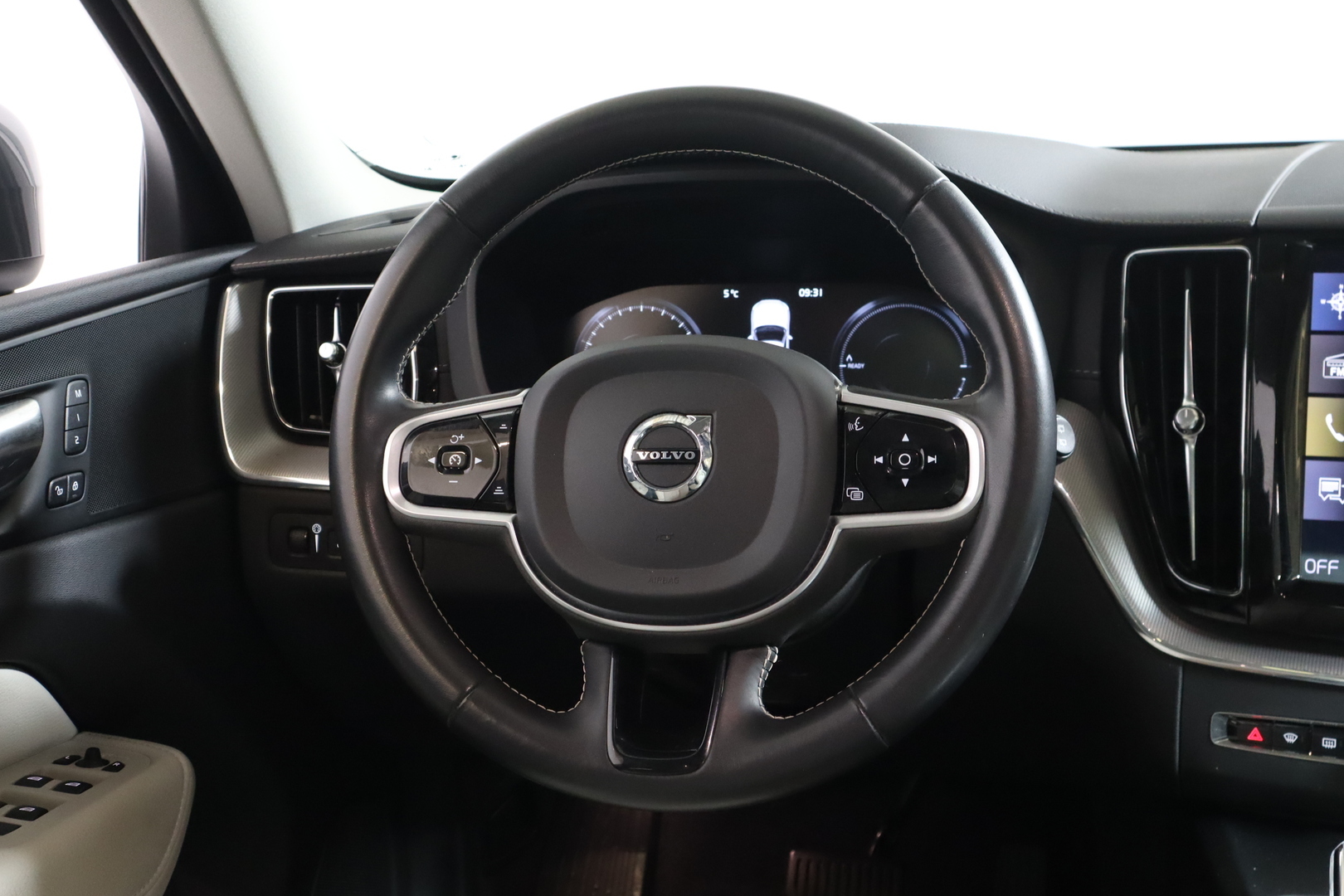 VOLVO XC60 2020