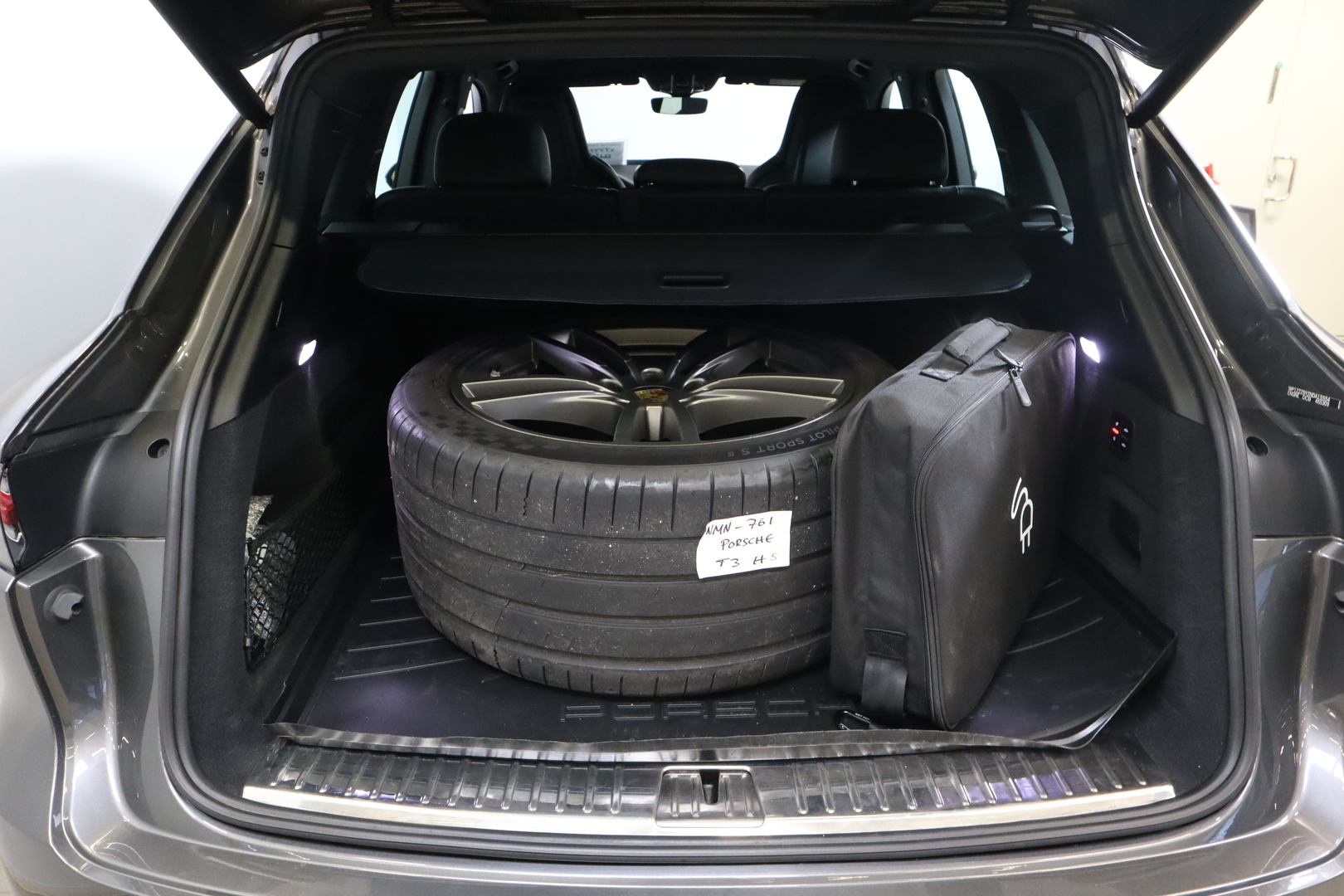 PORSCHE Cayenne 2022