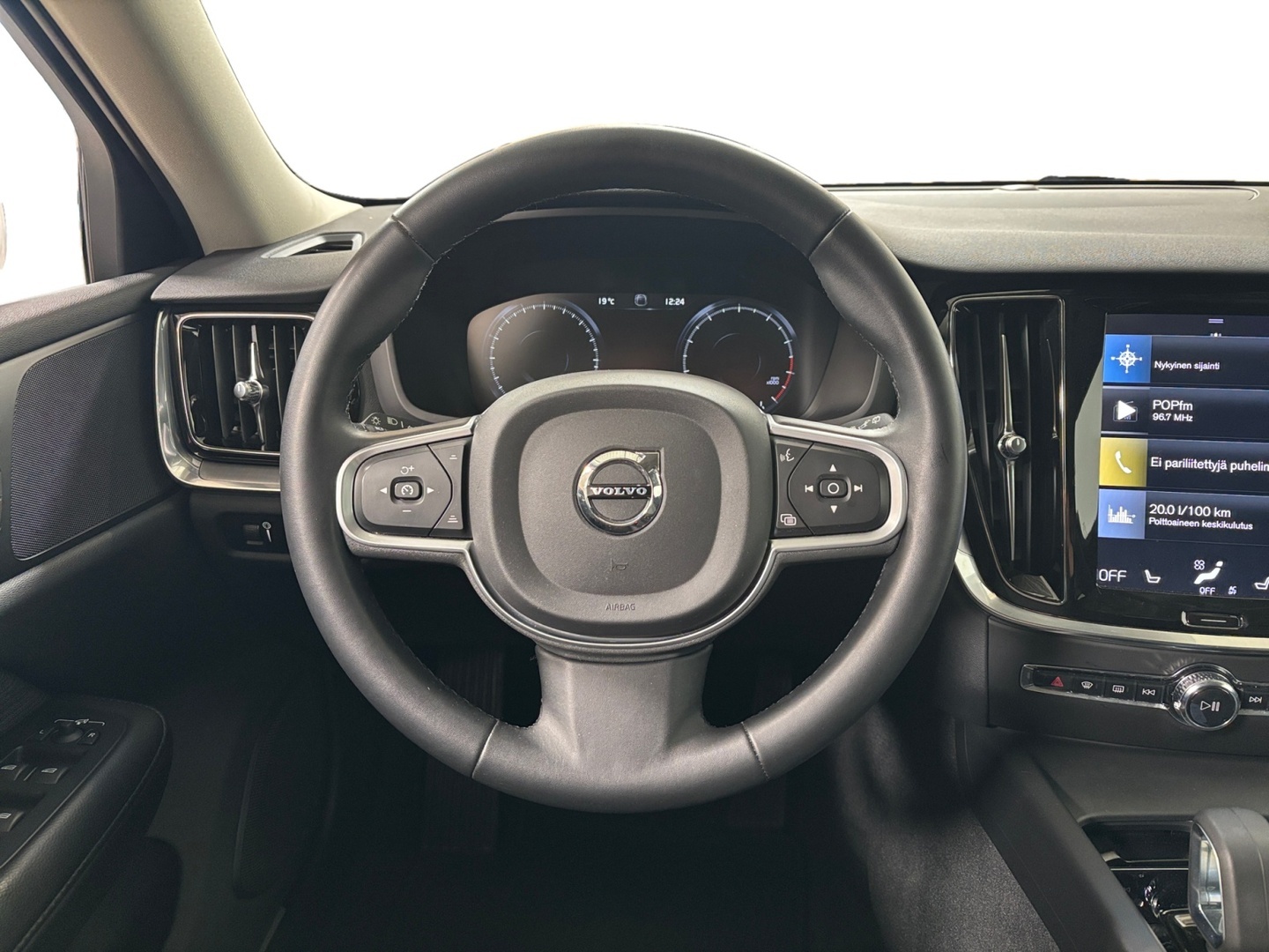 VOLVO V60 2022