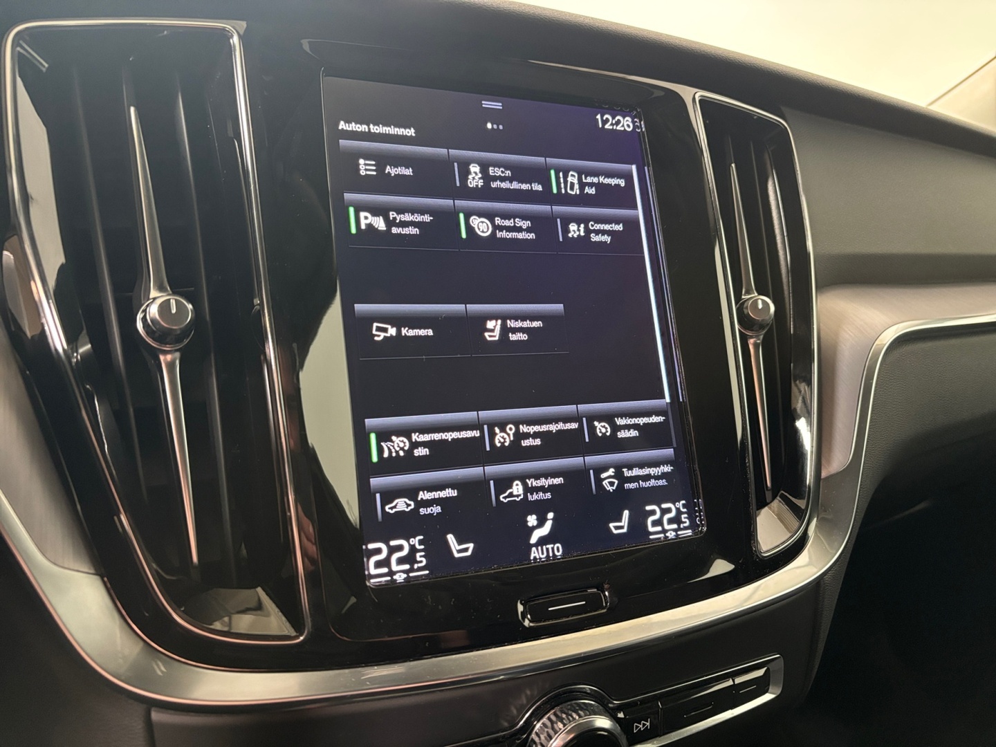 VOLVO V60 2022