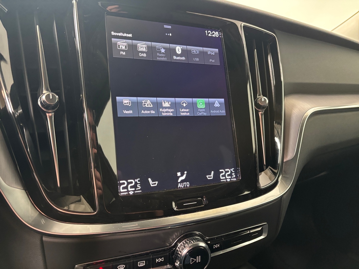 VOLVO V60 2022