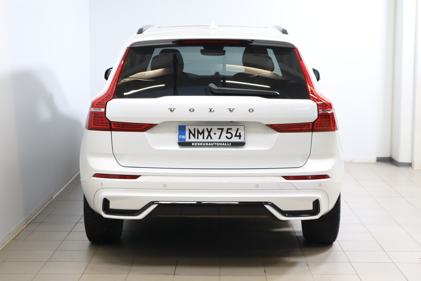 VOLVO XC60 2023