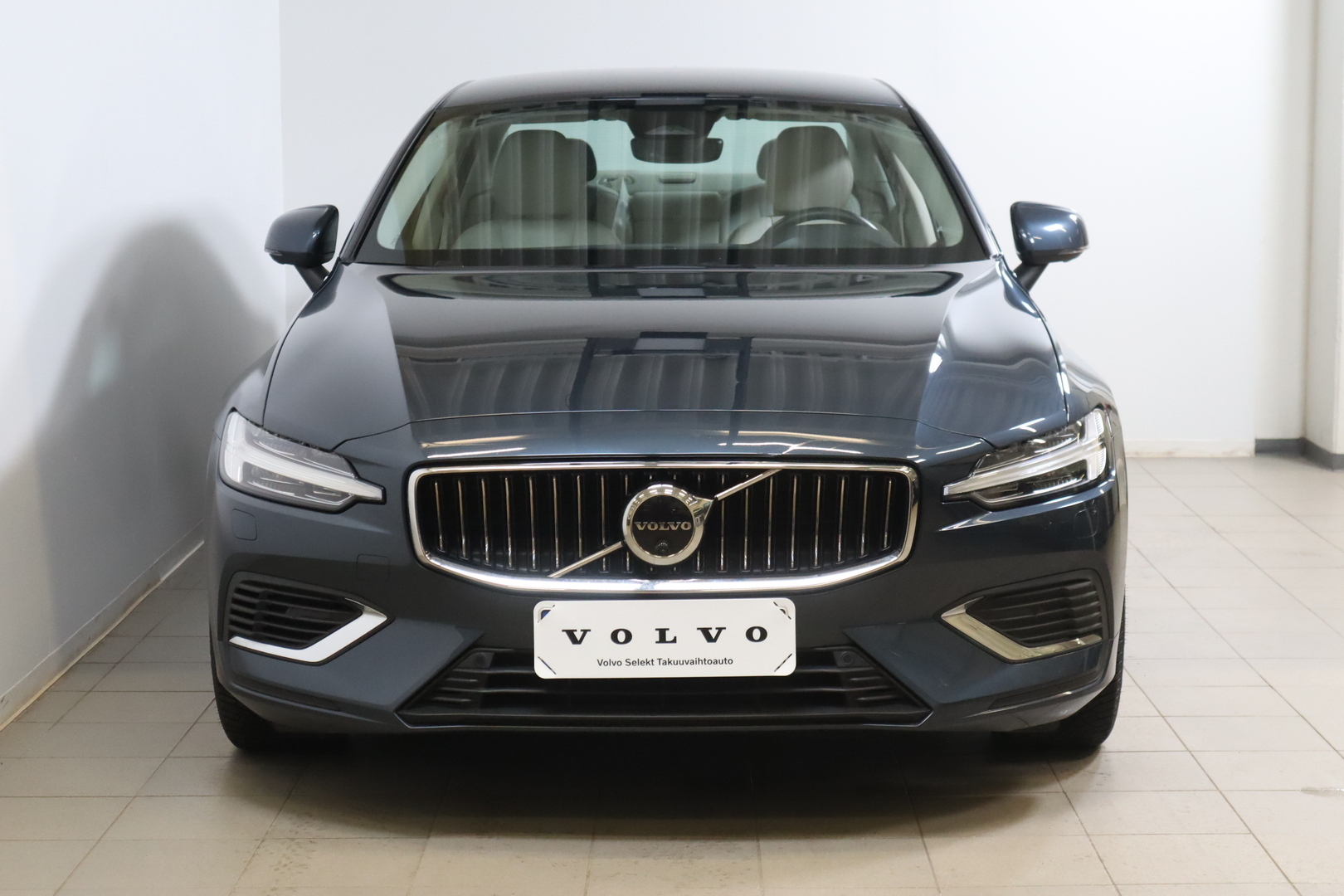 VOLVO S60 2023