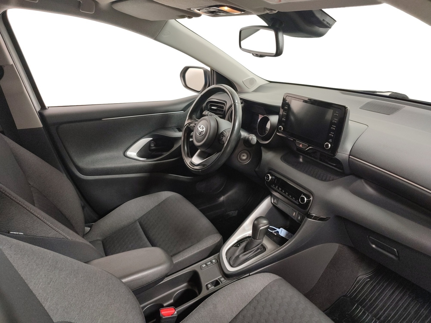 TOYOTA Yaris 2021