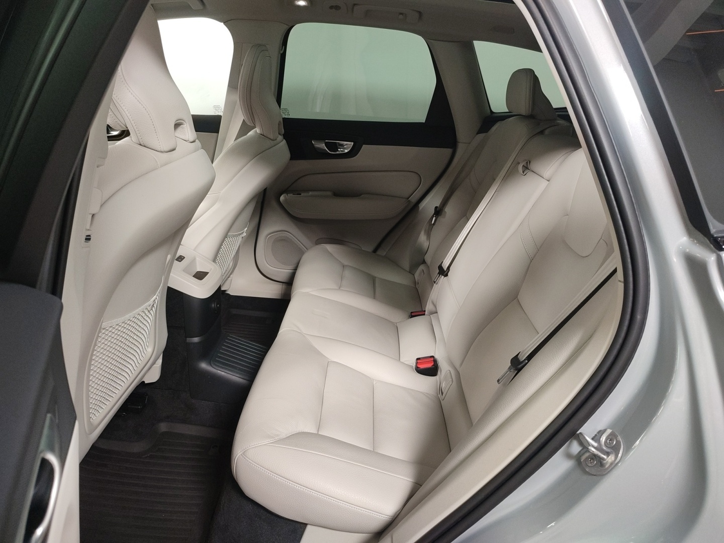 VOLVO XC60 2024