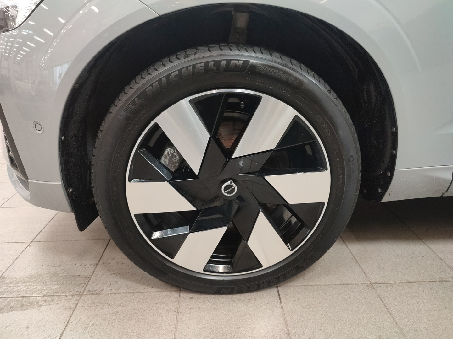 VOLVO XC60 2024