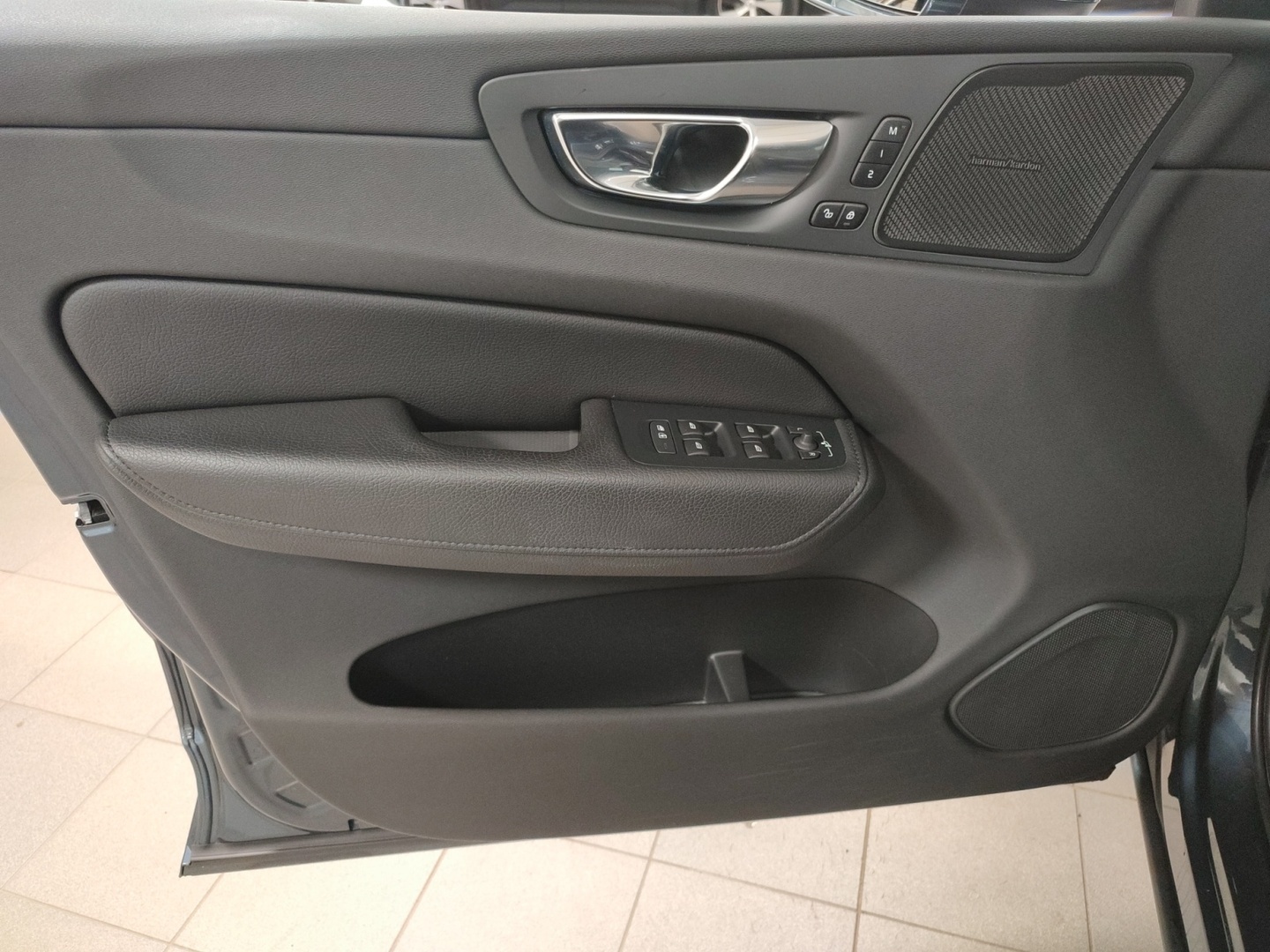 VOLVO XC60 2021