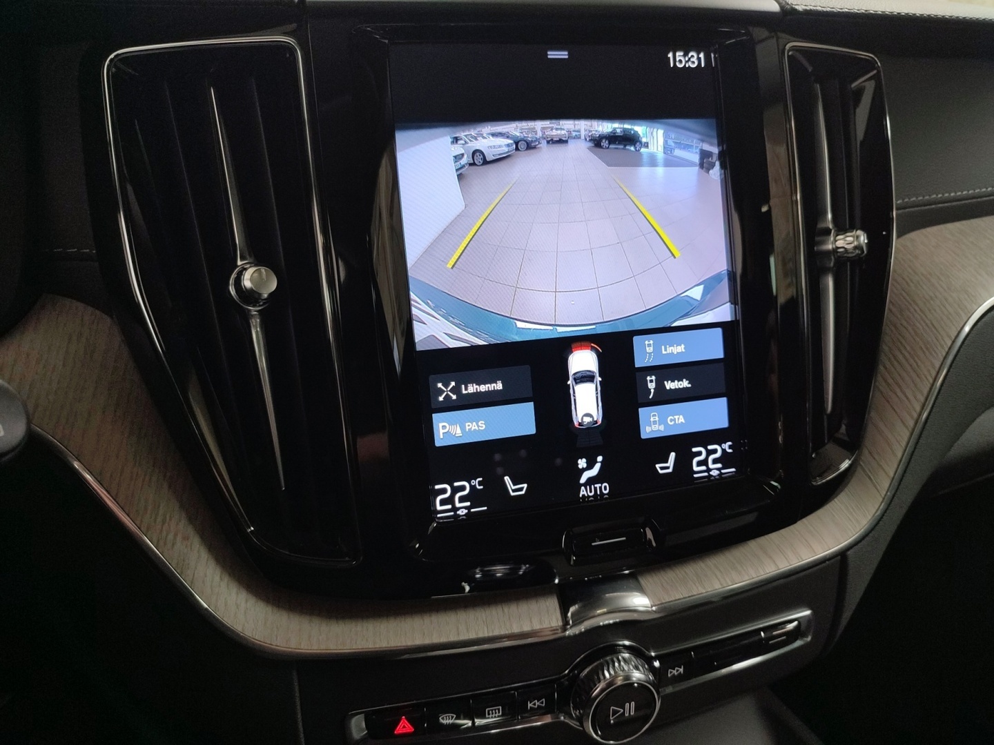 VOLVO XC60 2021