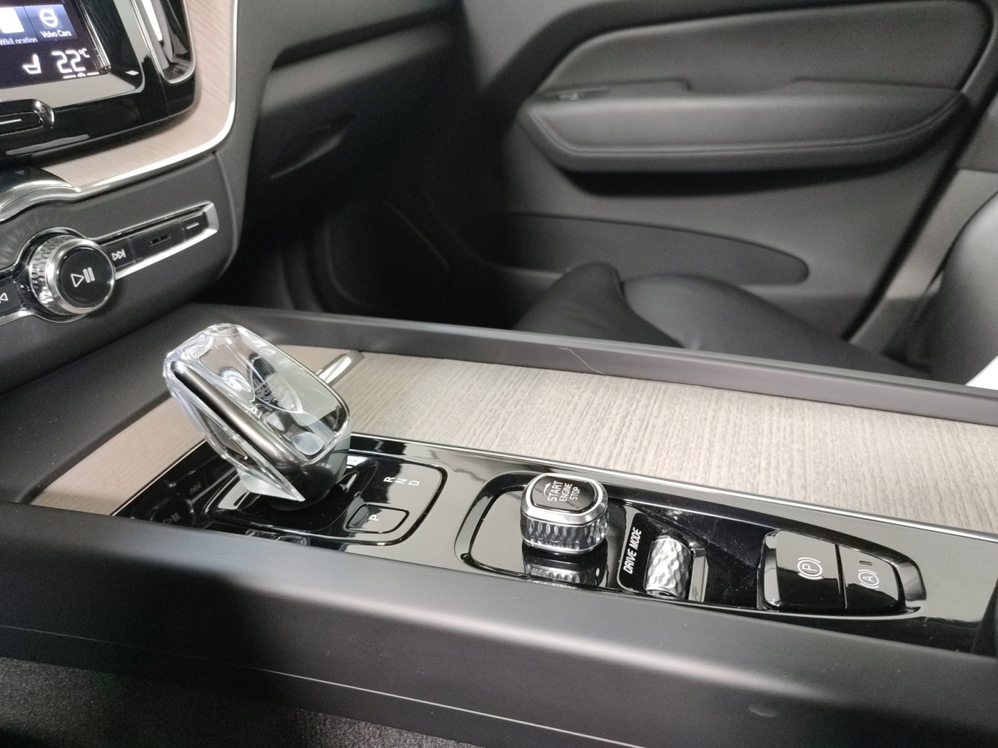 VOLVO XC60 2021