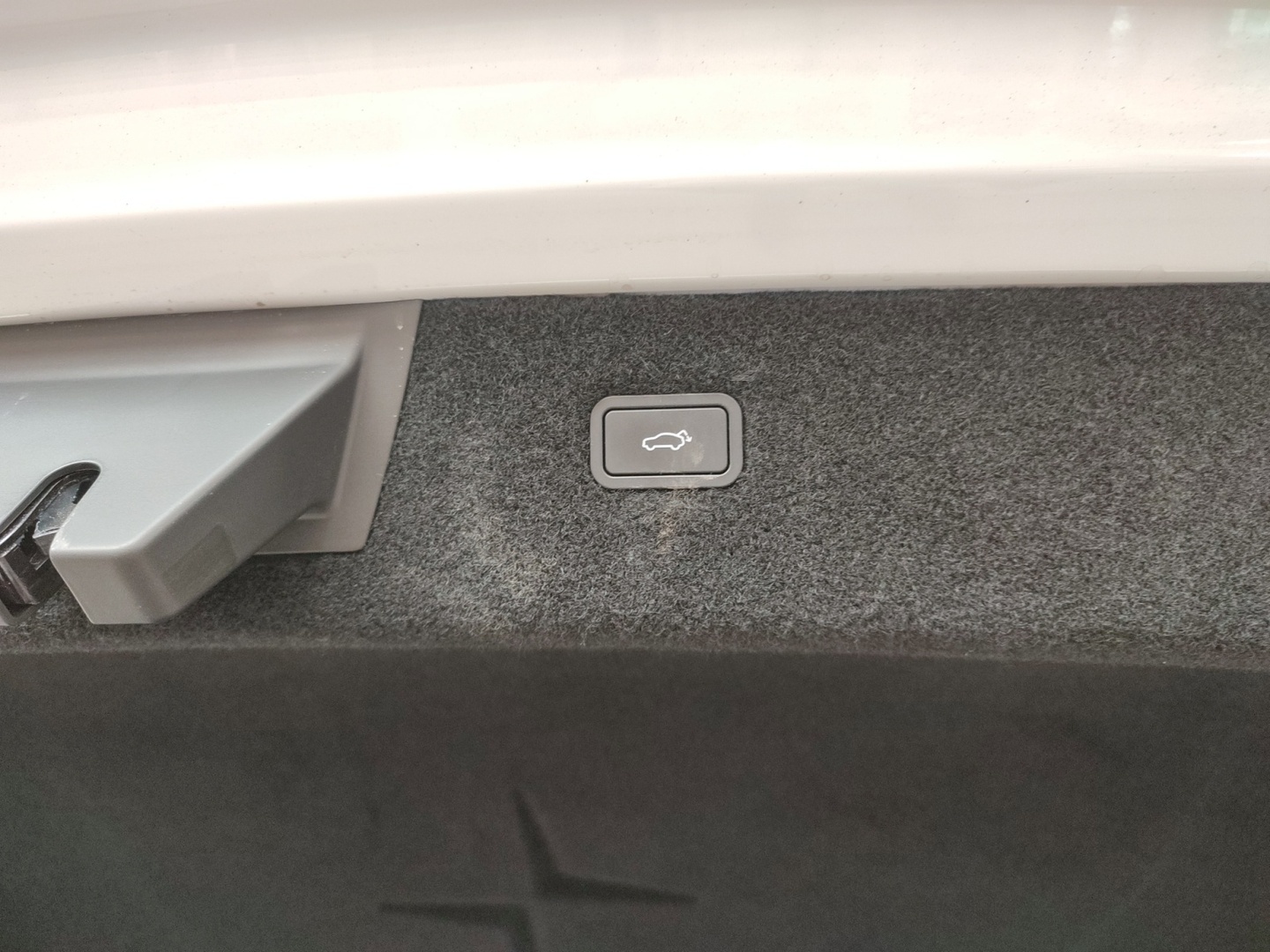 POLESTAR 4 2025