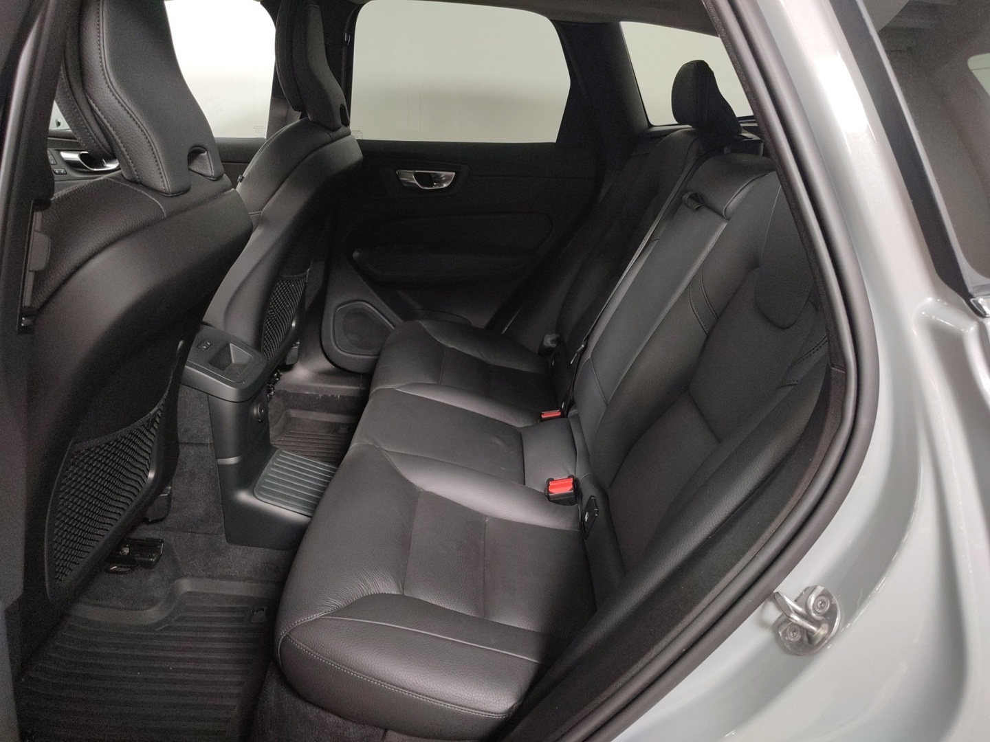 VOLVO XC60 2025