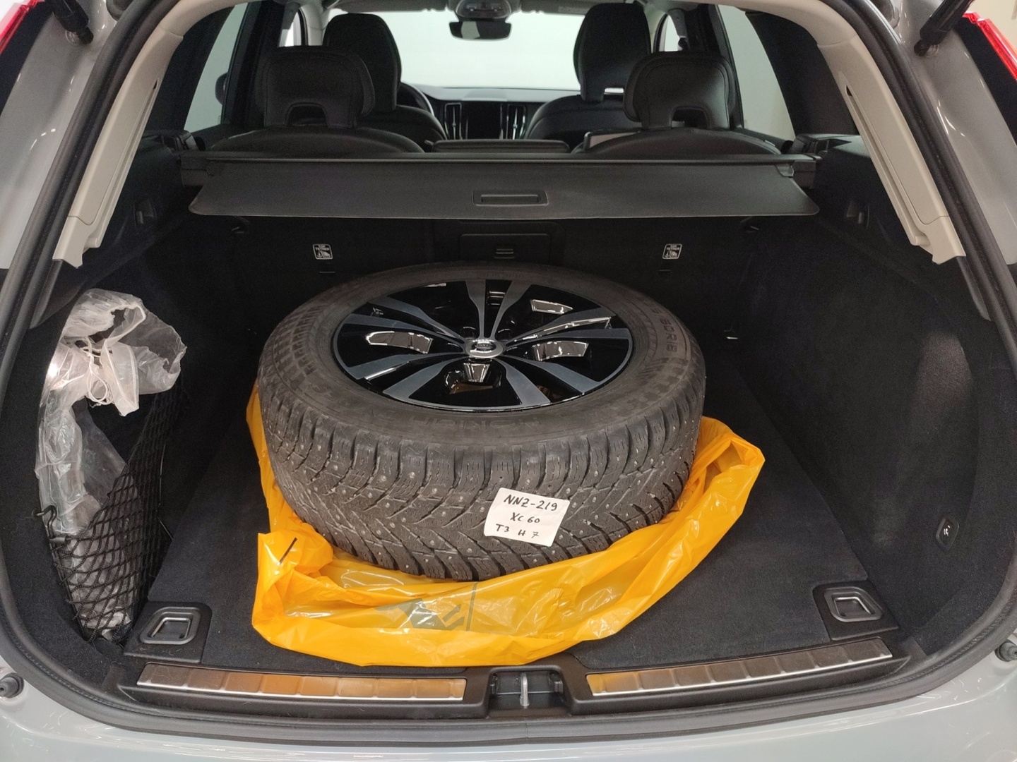 VOLVO XC60 2025
