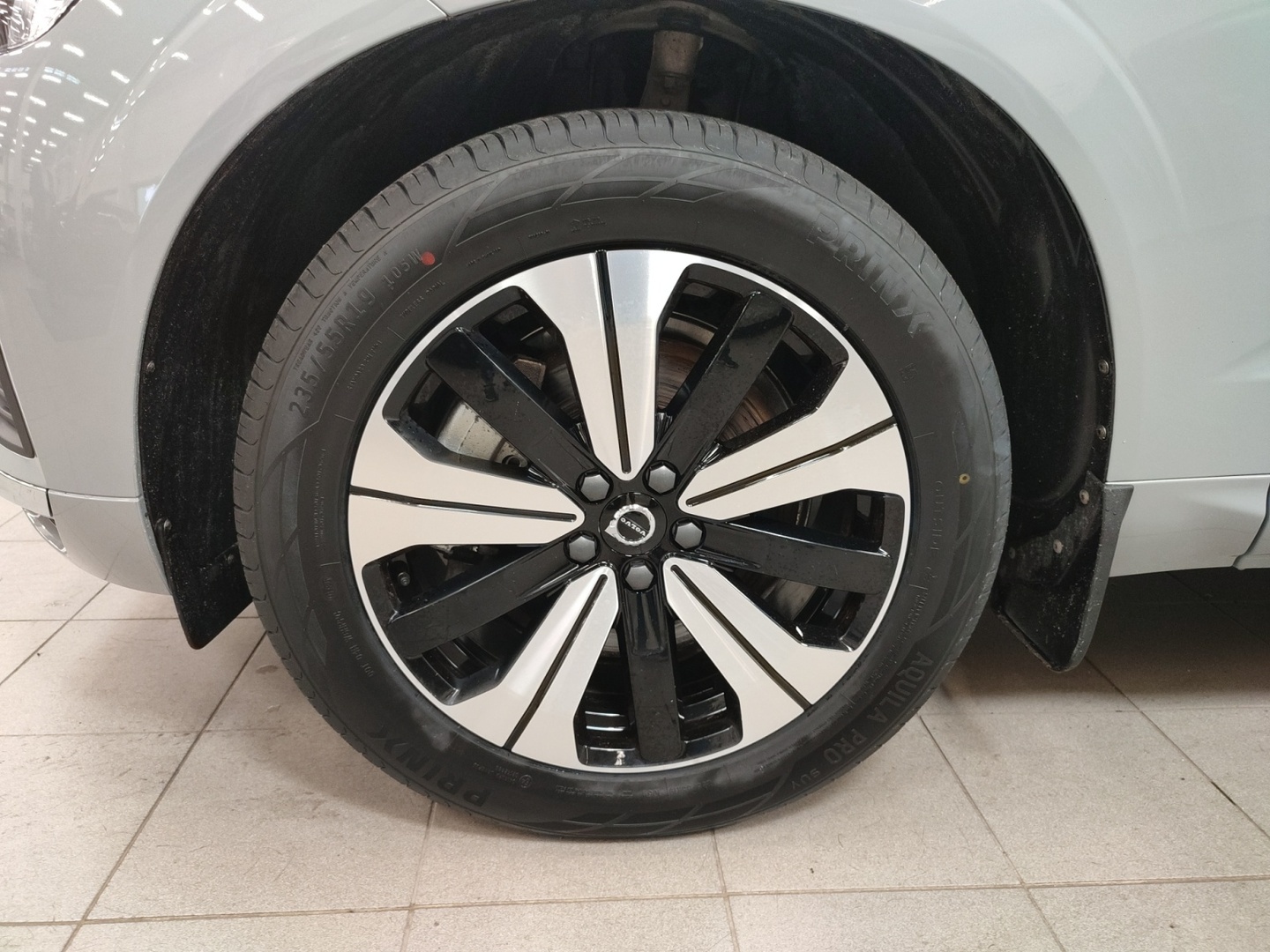 VOLVO XC60 2025