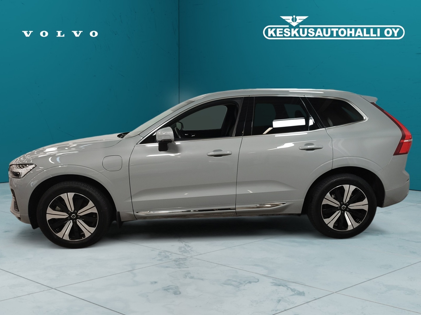 VOLVO XC60 2025