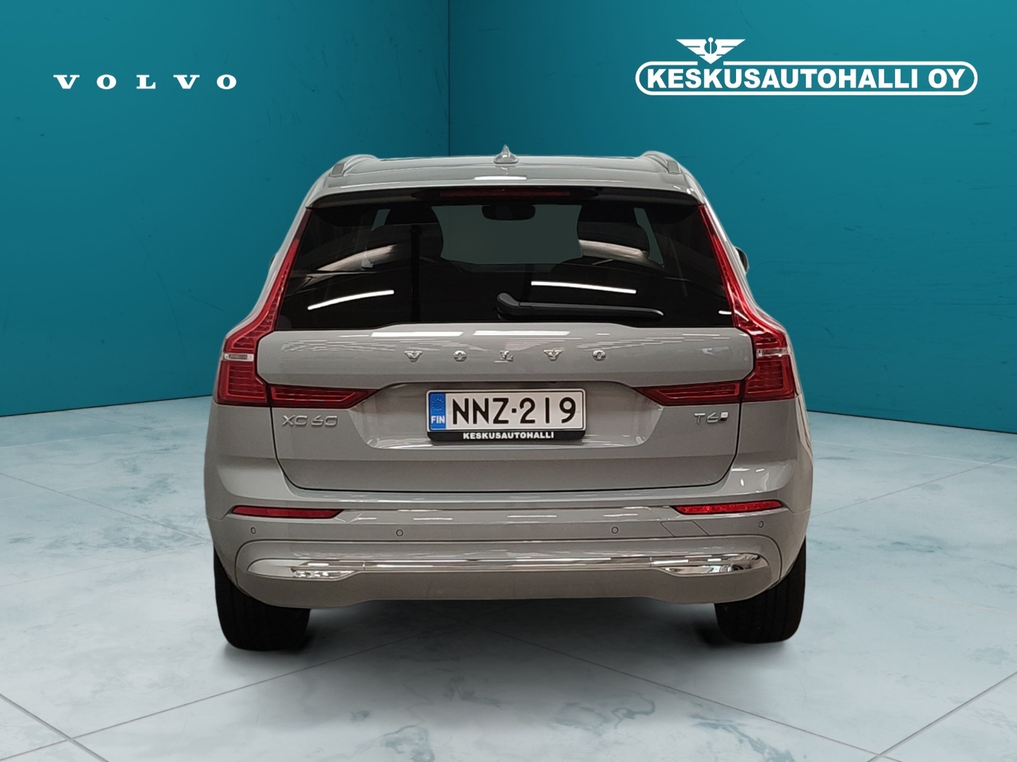 VOLVO XC60 2025