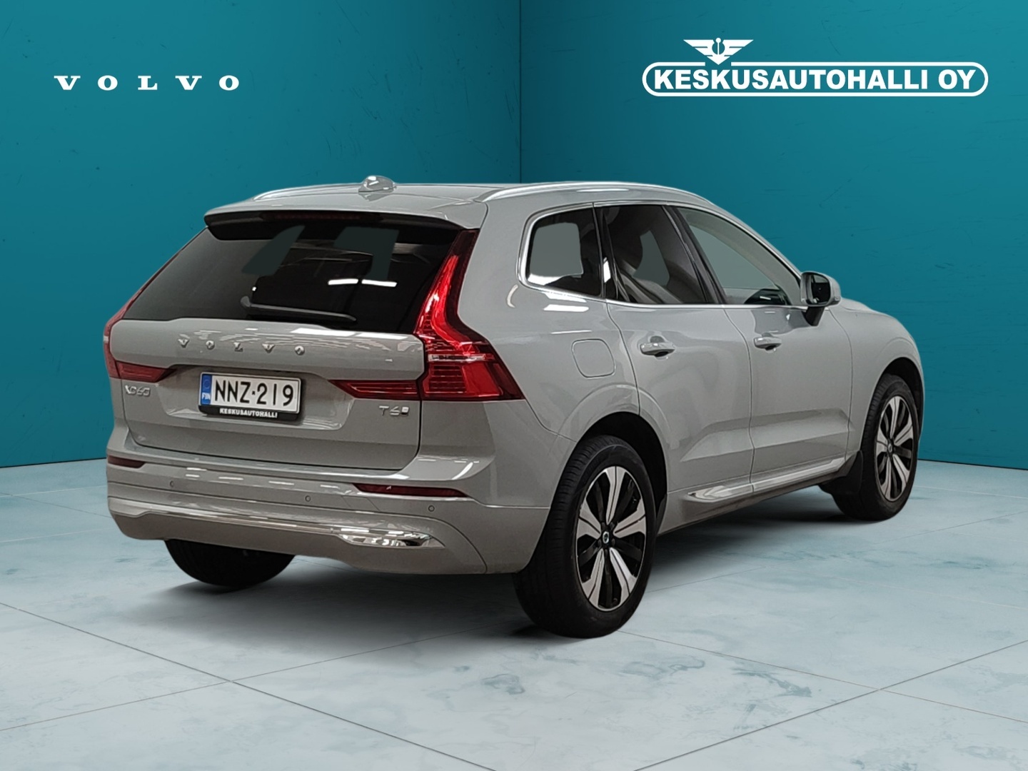 VOLVO XC60 2025