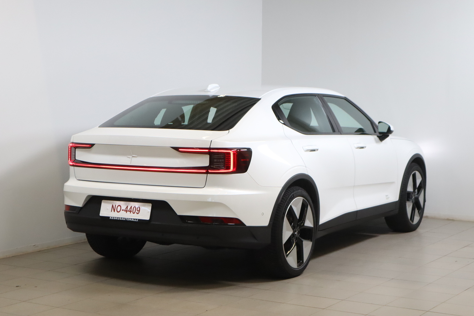 POLESTAR 2 2023