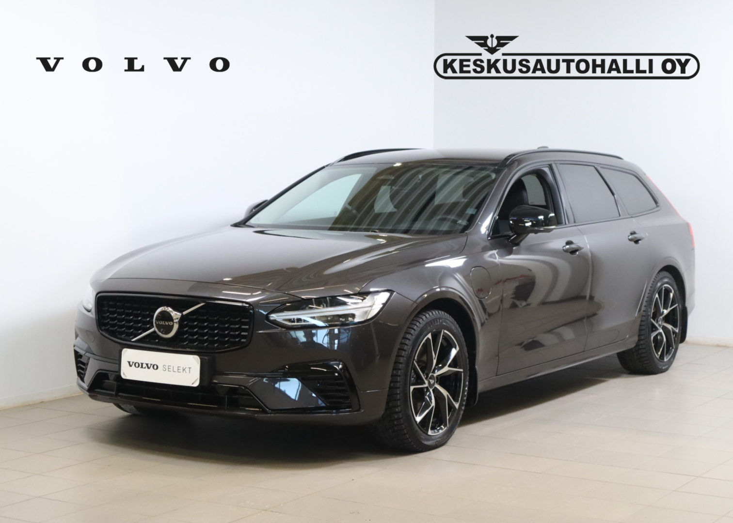 VOLVO V90 2025