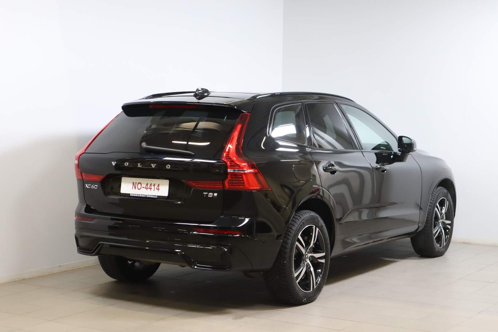 VOLVO XC60 2025