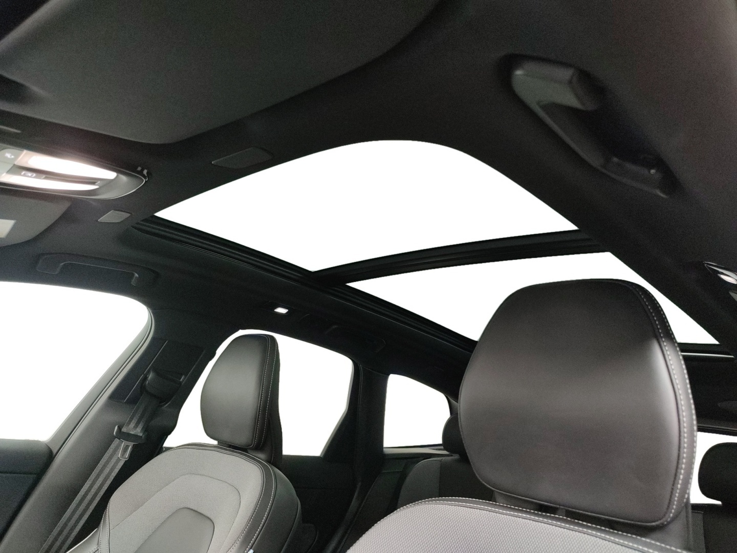 VOLVO XC60 2026