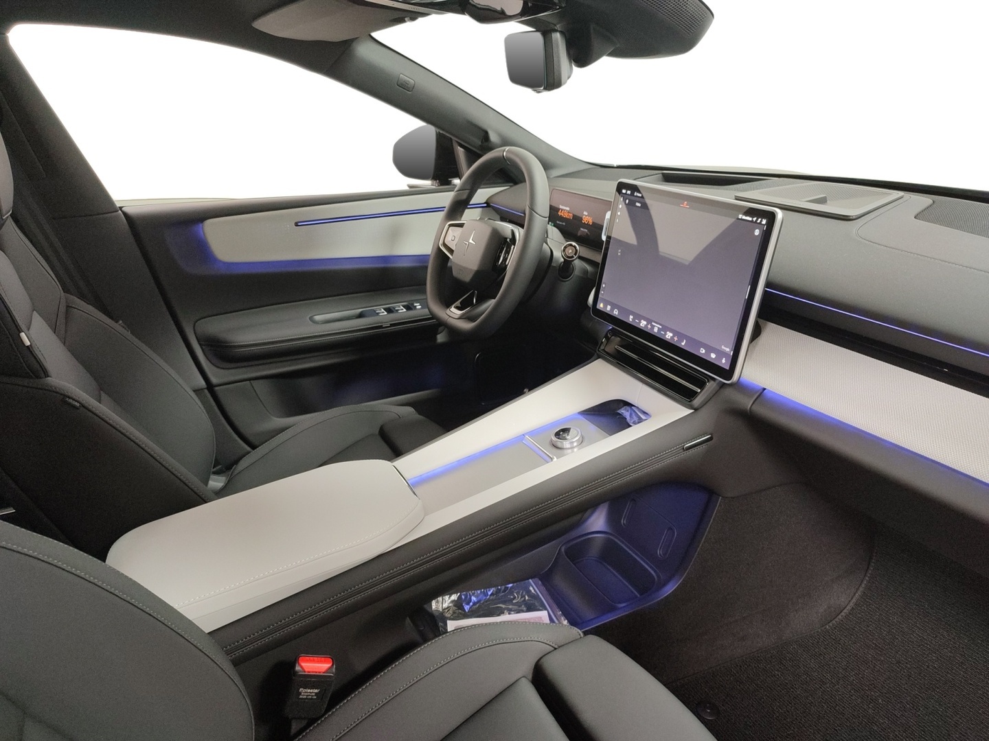 POLESTAR 4 8