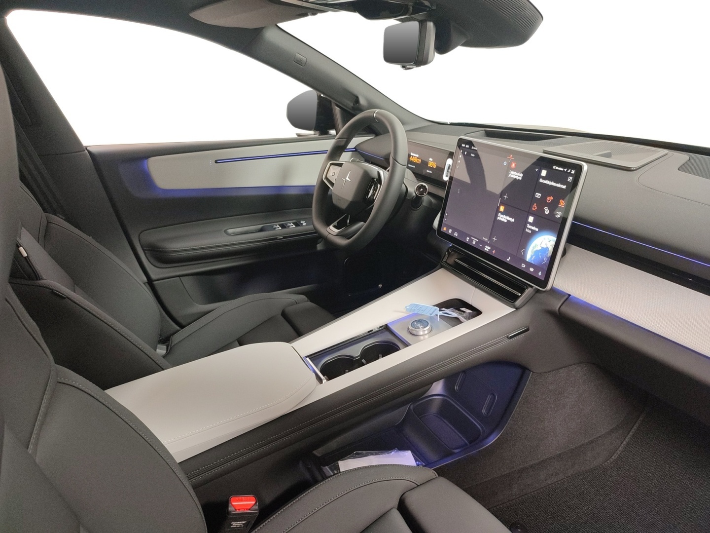 POLESTAR 4 8