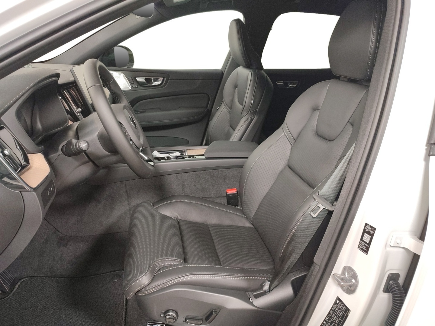VOLVO XC60 2027