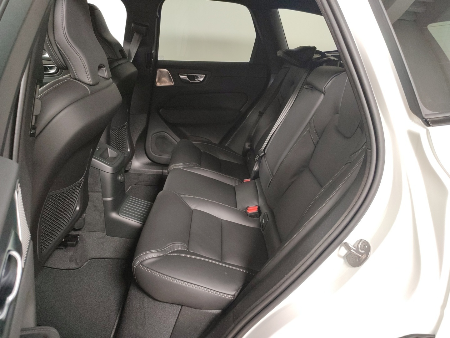 VOLVO XC60 2027