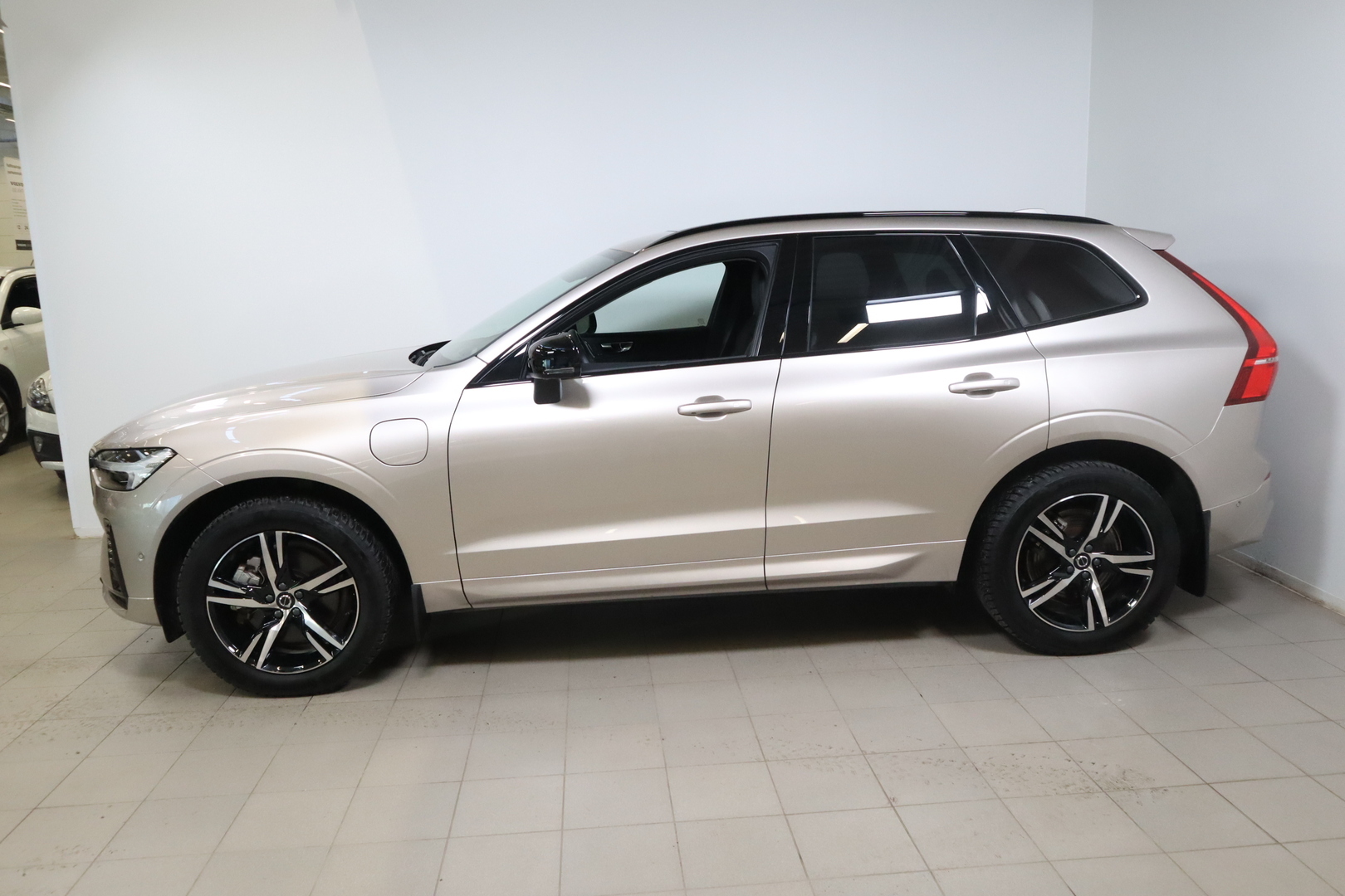 VOLVO XC60 2025