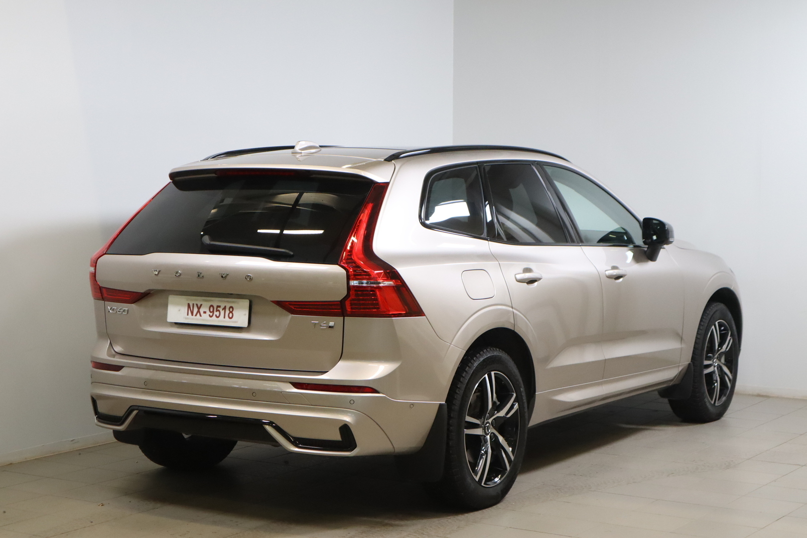 VOLVO XC60 2025