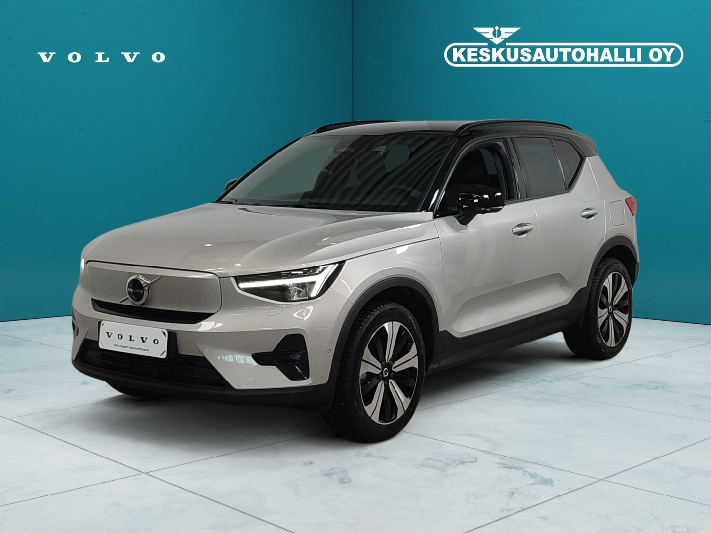 VOLVO EX40 2025