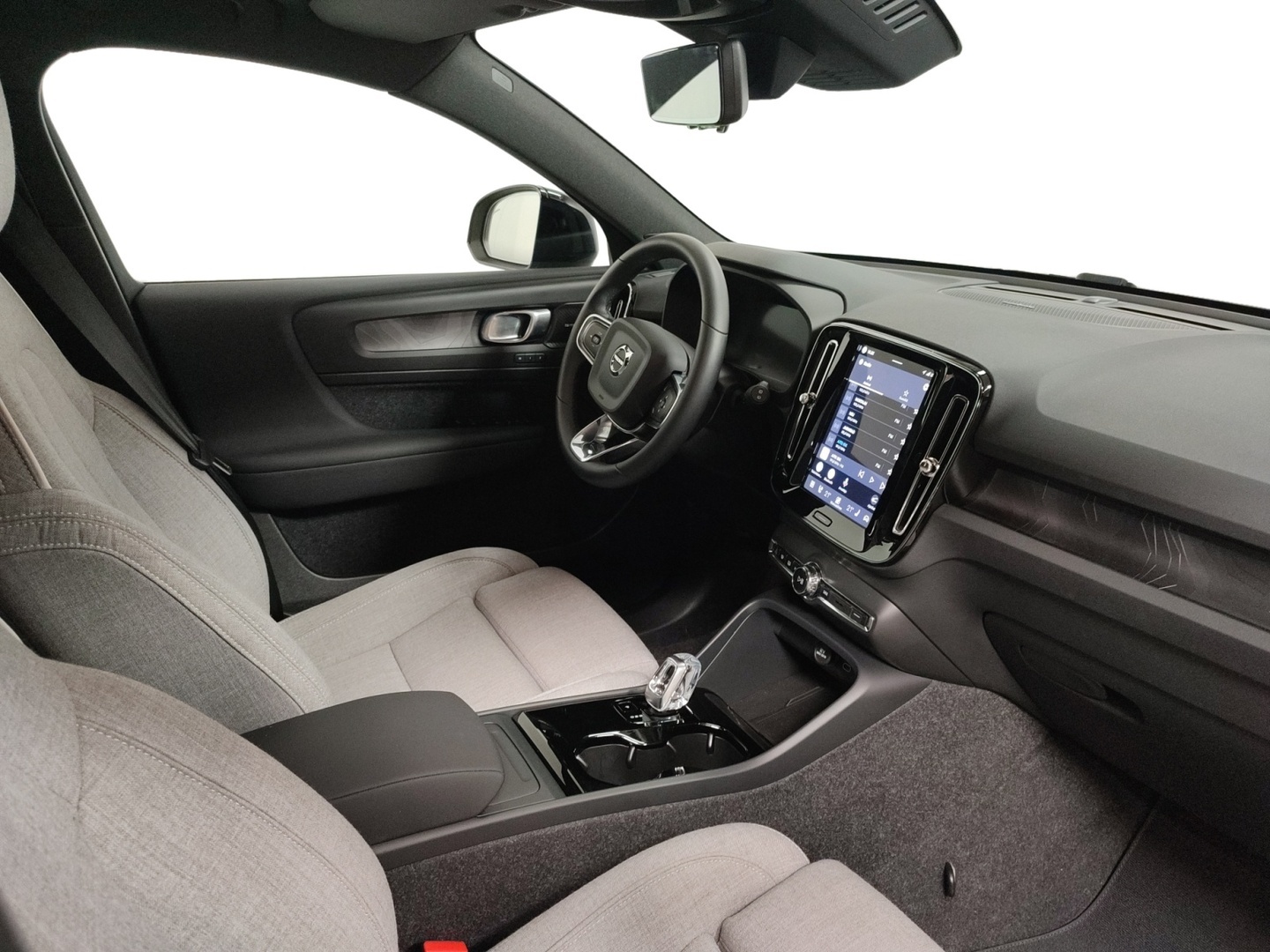 VOLVO EX40 2025